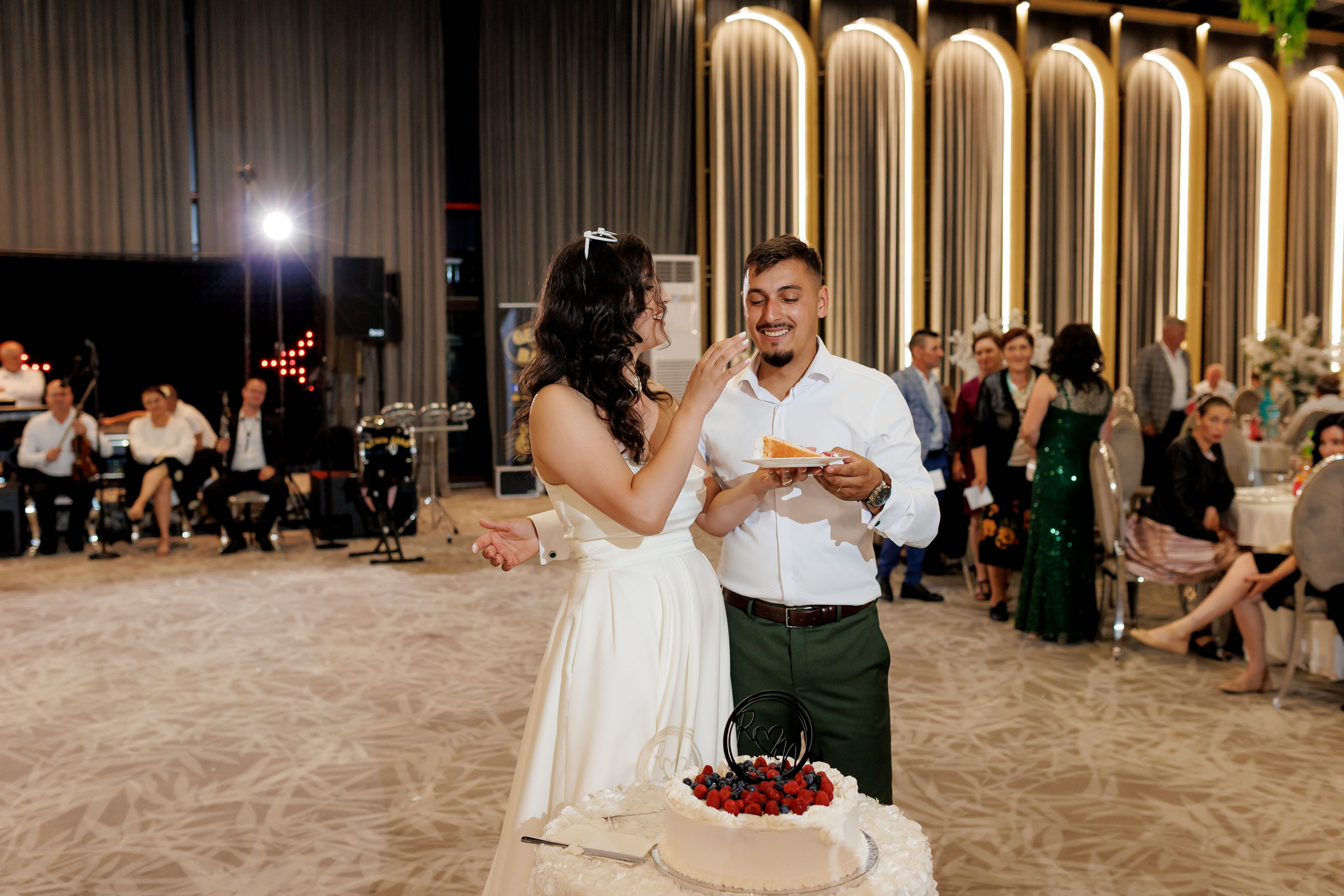 Nunta Nicoleta & Răzvan | Fotografie & Videografie Profesională. Servicii foto-video profesionale, pentru momente de neuitat