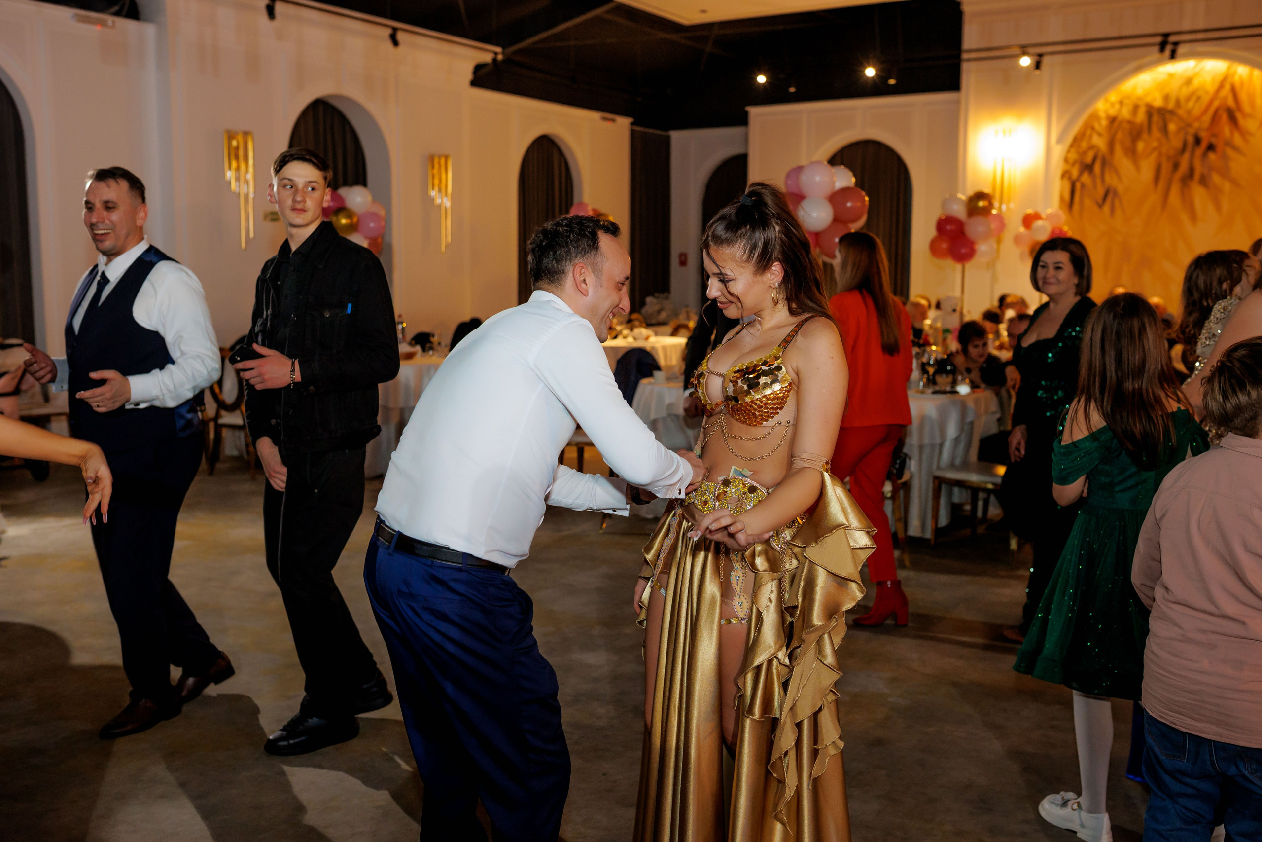 Povestea voastră, regizată de noi |Cristi Turculet Videograf Nuntă Suceava | wedding highlight. Servicii foto-video profesionale, pentru momente de neuitat