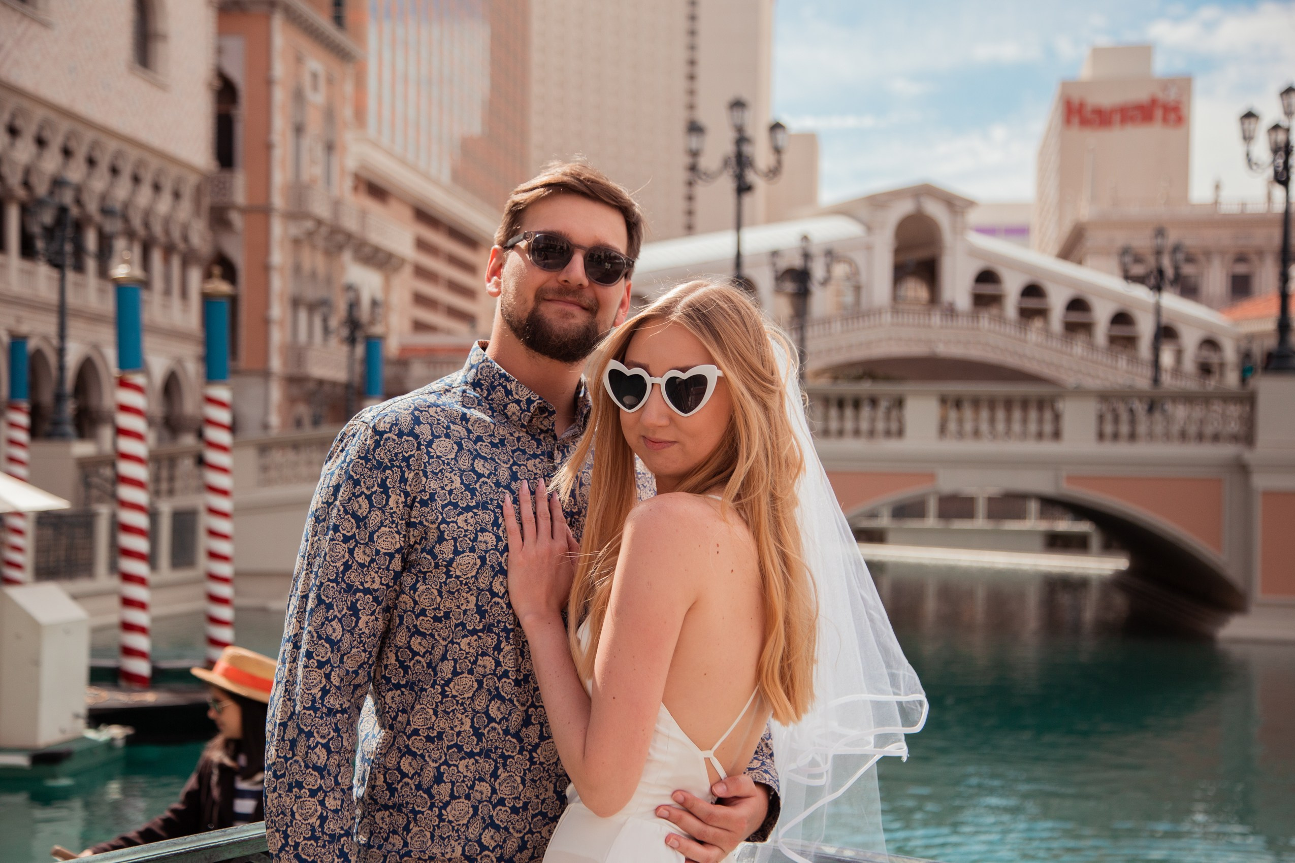 N&Y. Wedding & elopement photographer Viktoriya Kravtsov. Las Vegas