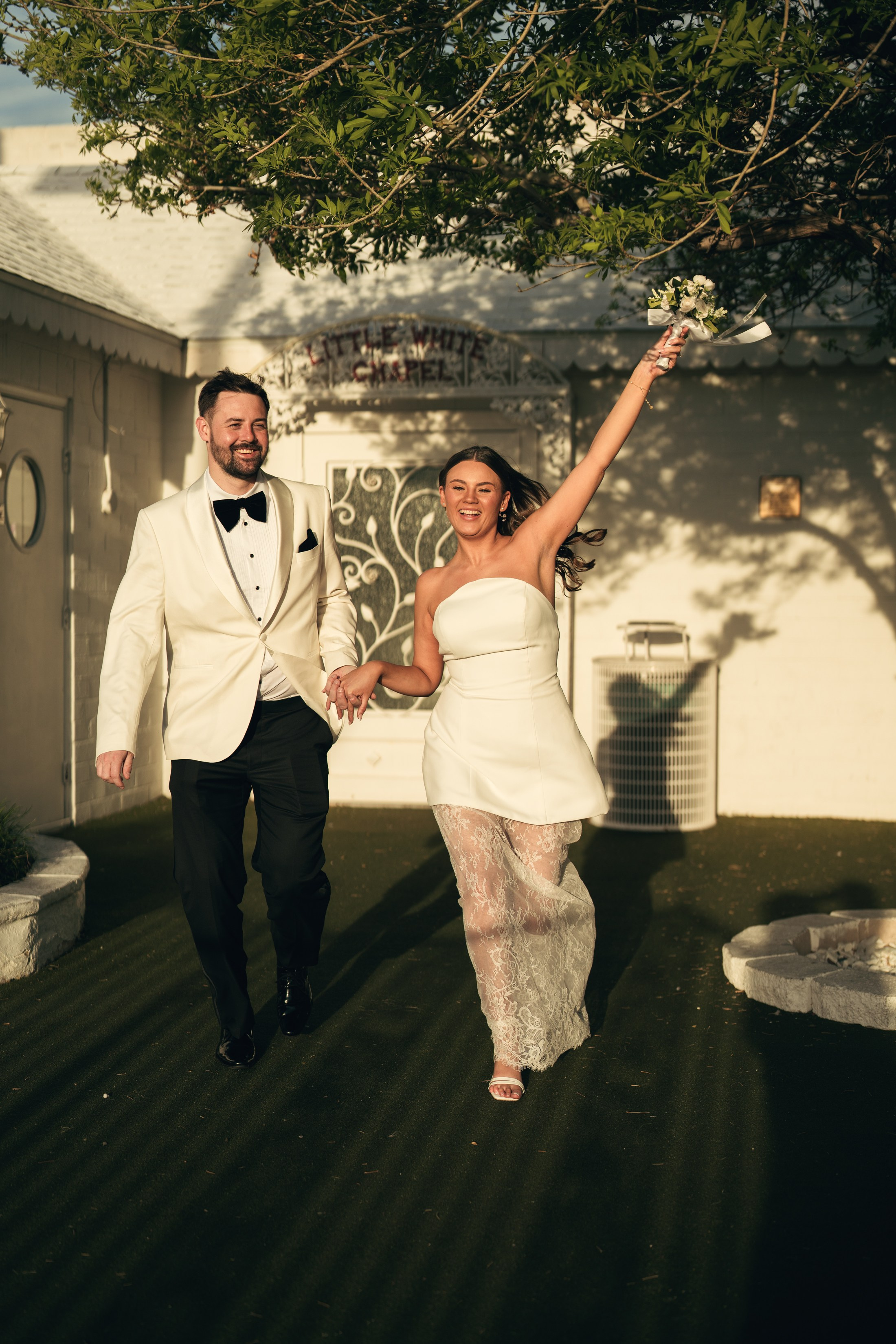 Lewis&Helana. Wedding & elopement photographer Viktoriya Kravtsov. Las Vegas