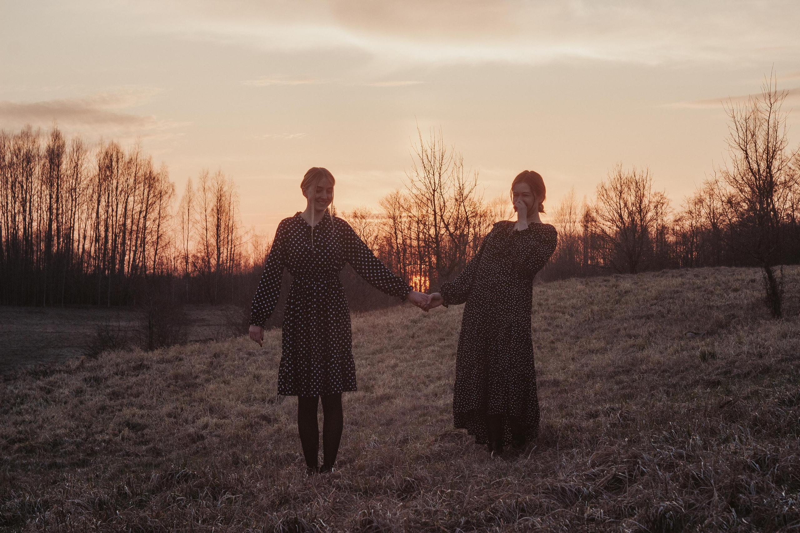 Ana & Akvilė. Fotografė Aleksandra Samozvanova