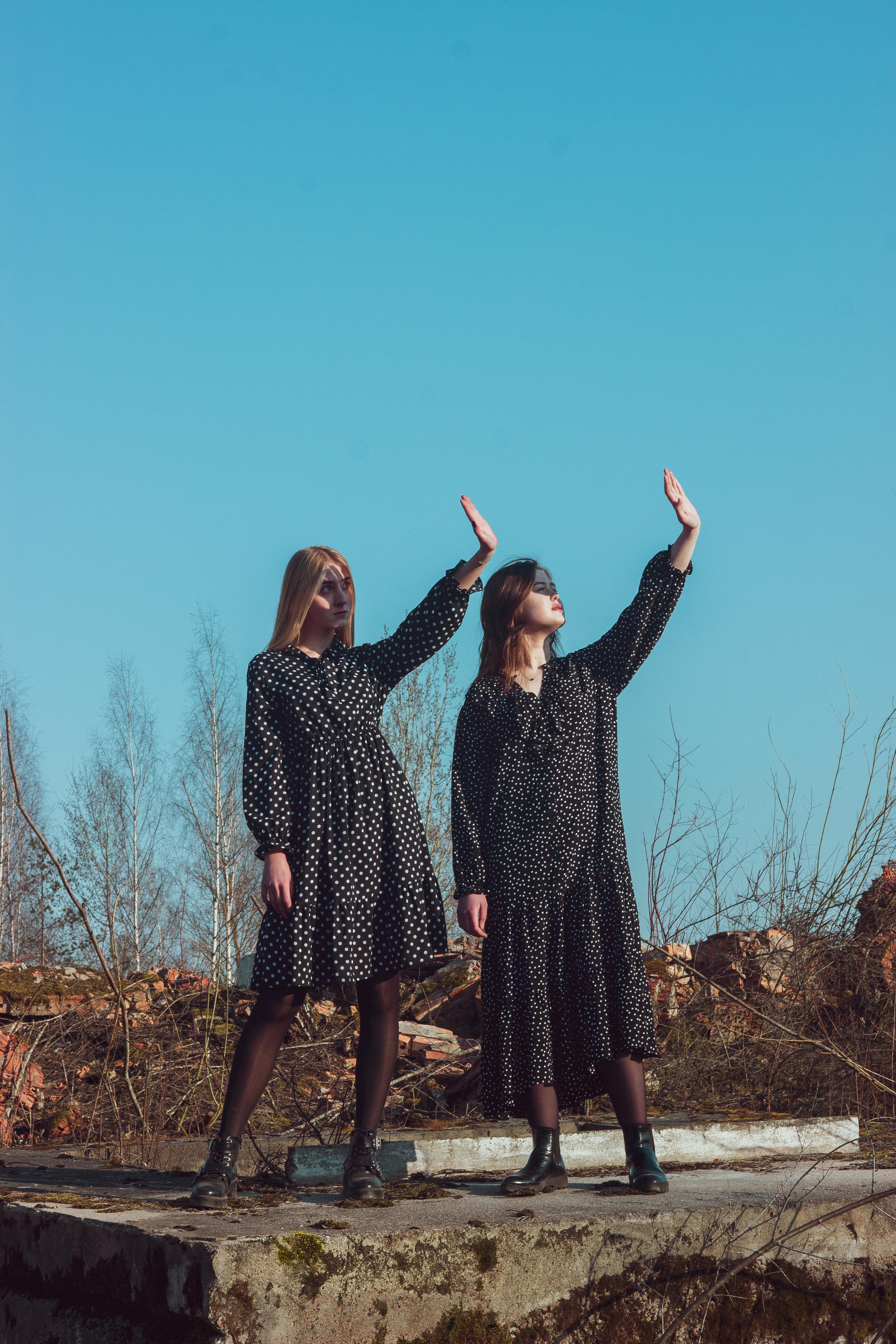 Ana & Akvilė. Fotografė Aleksandra Samozvanova