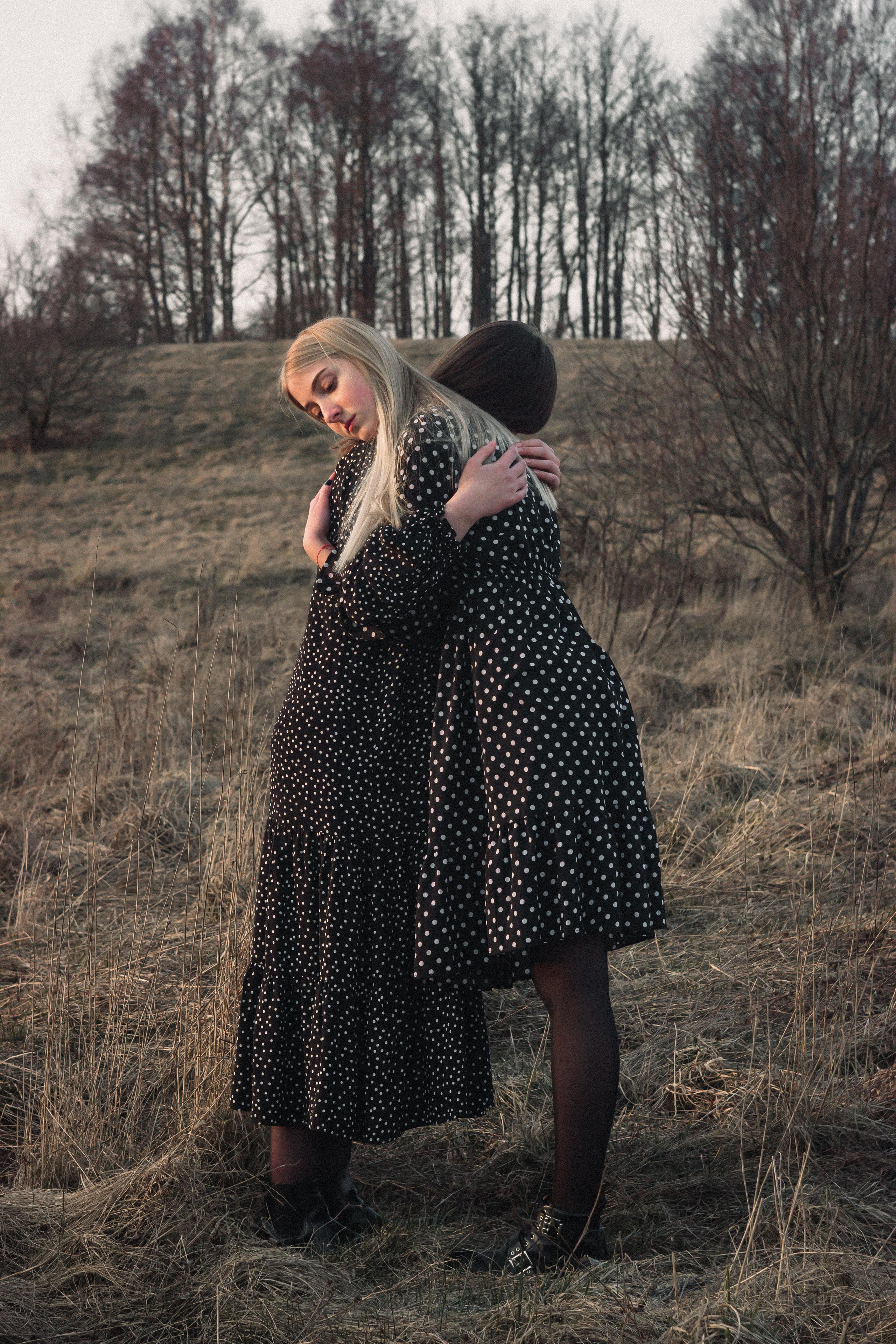 Ana & Akvilė. Fotografė Aleksandra Samozvanova