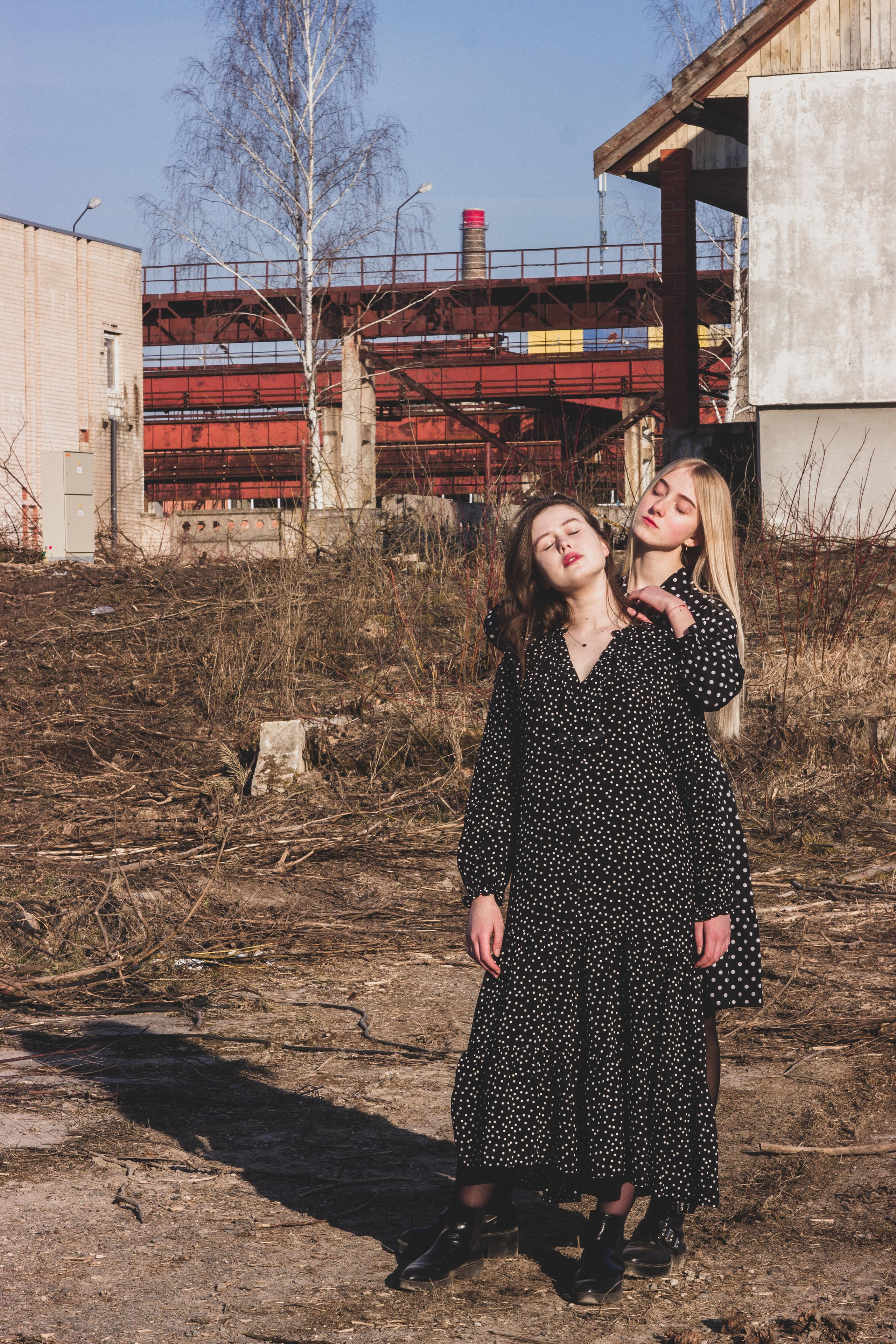 Ana & Akvilė. Fotografė Aleksandra Samozvanova