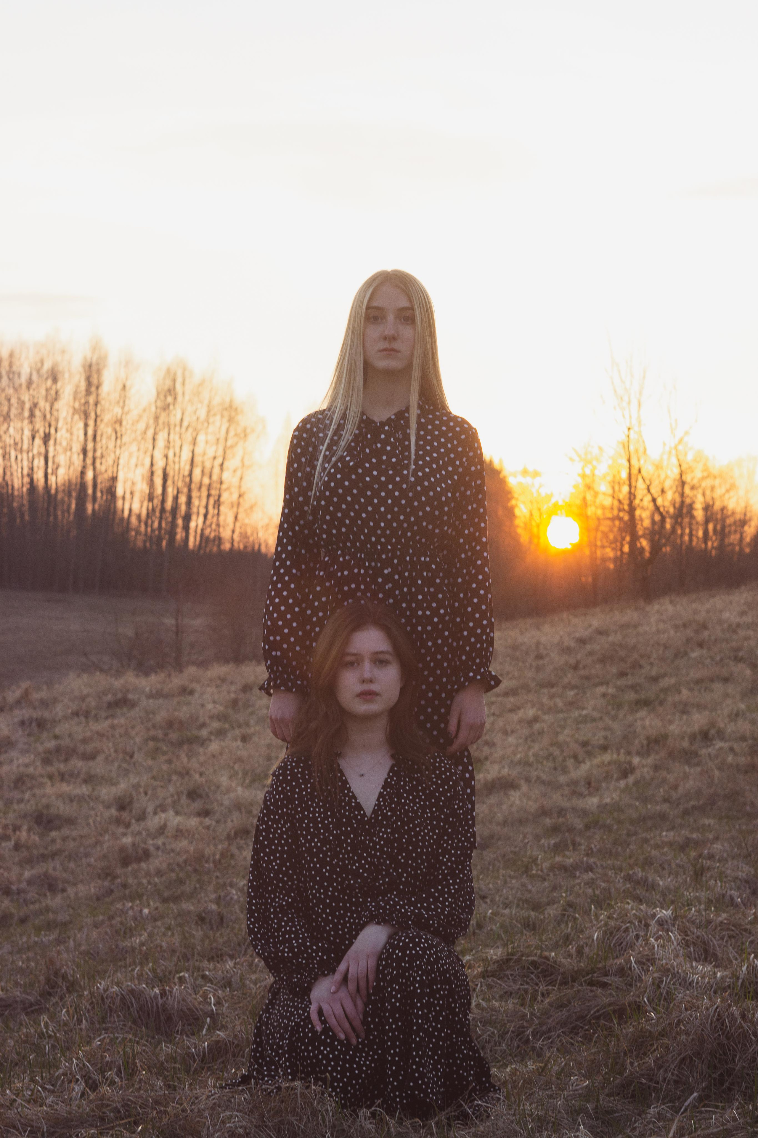 Ana & Akvilė. Fotografė Aleksandra Samozvanova