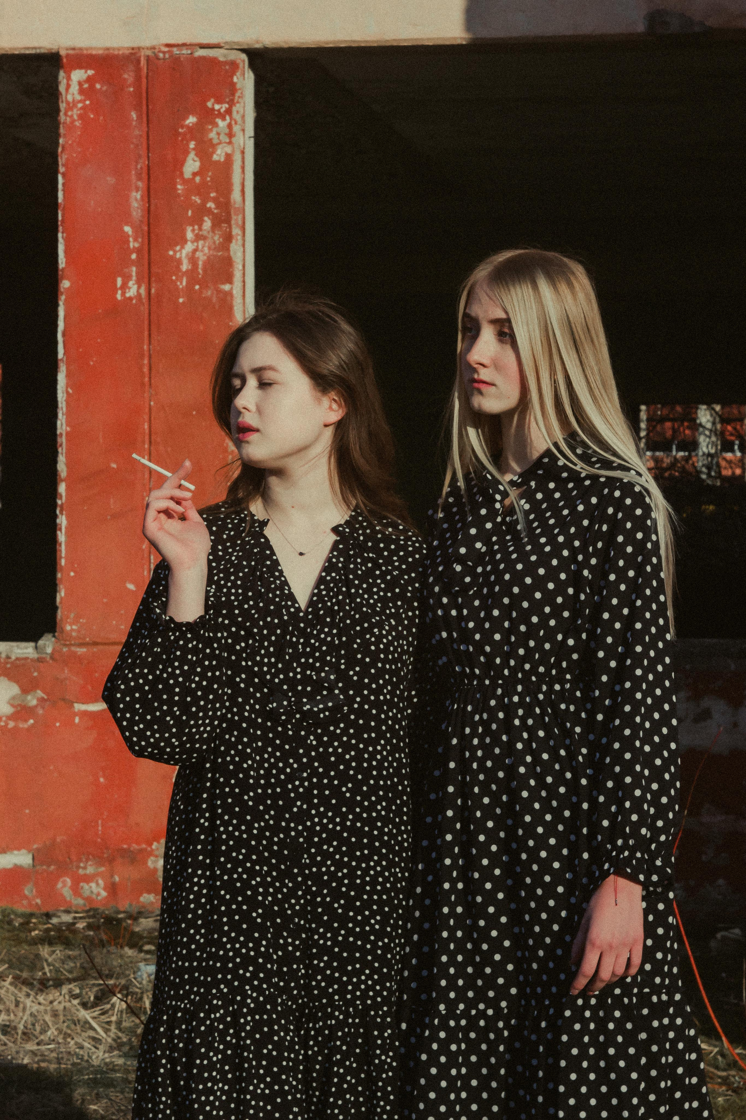 Ana & Akvilė. Fotografė Aleksandra Samozvanova