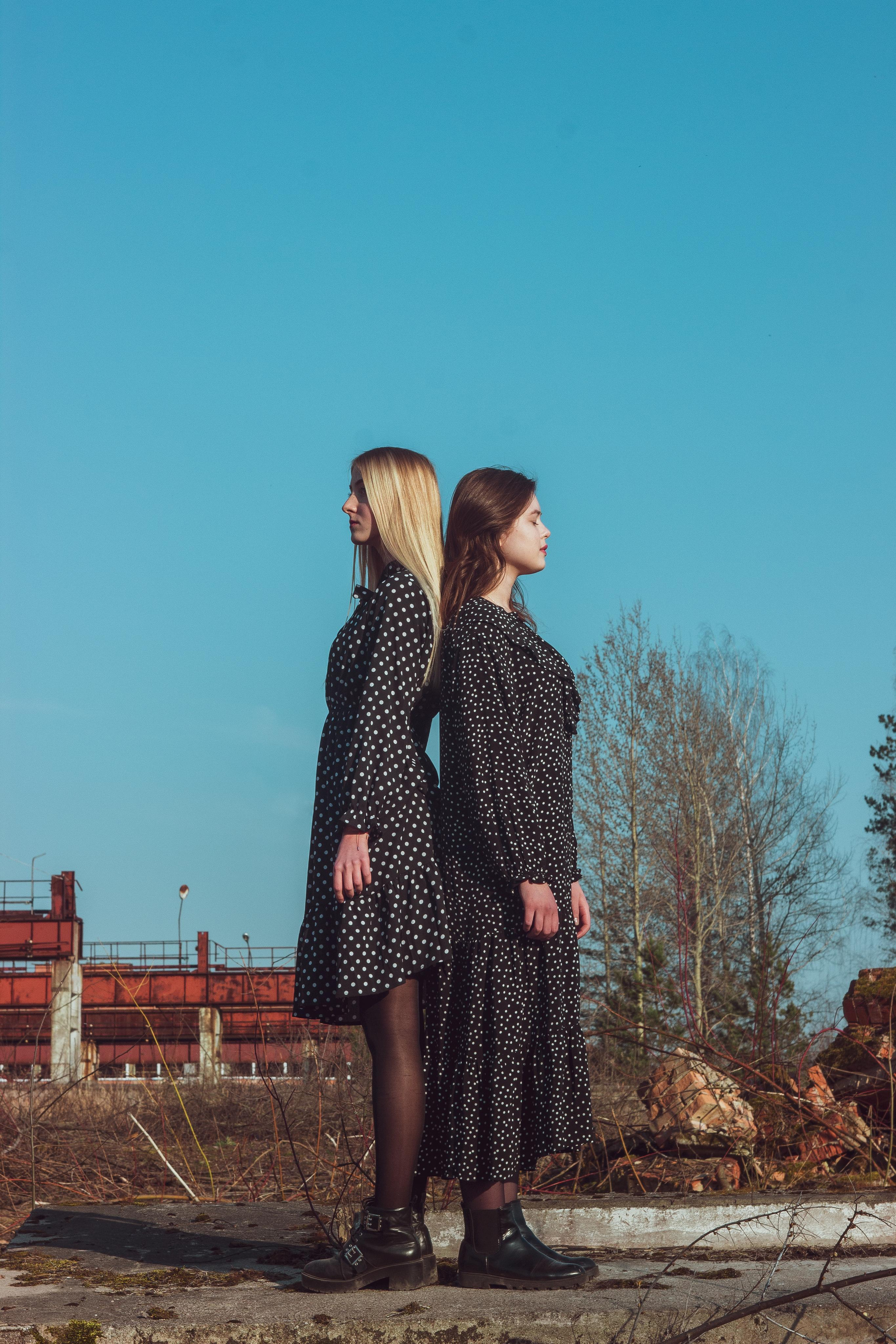 Ana & Akvilė. Fotografė Aleksandra Samozvanova