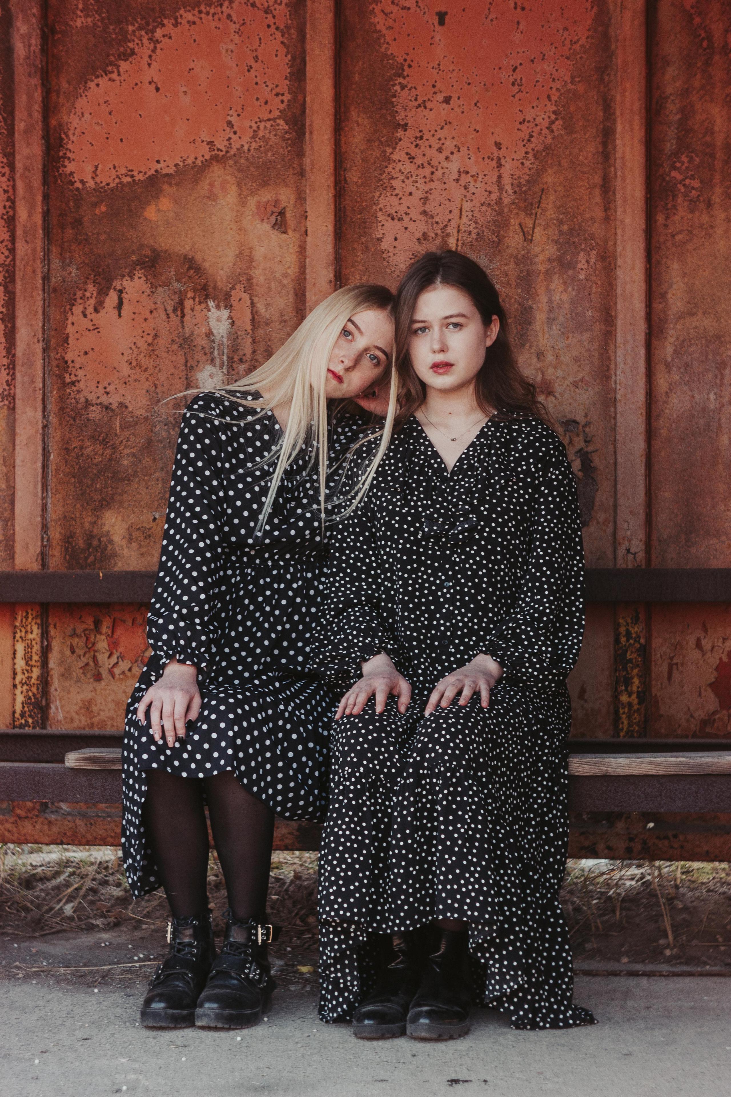 Ana & Akvilė. Fotografė Aleksandra Samozvanova