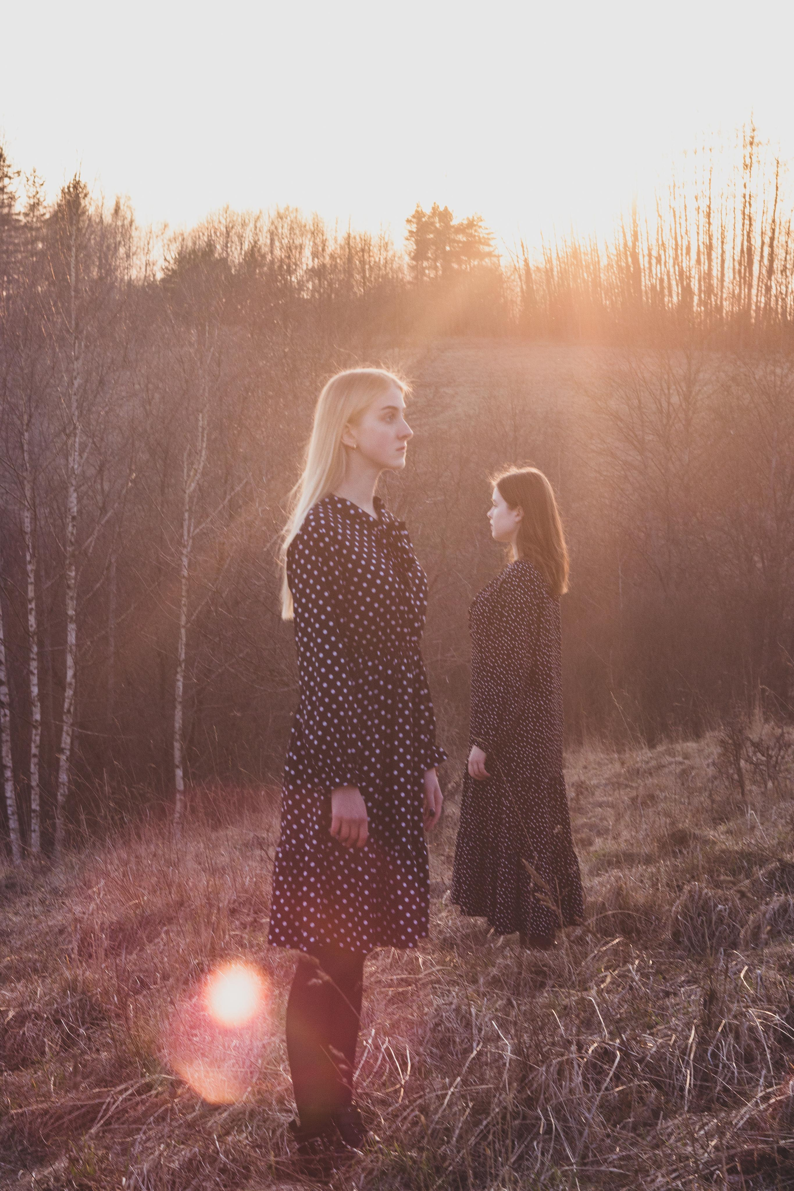 Ana & Akvilė. Fotografė Aleksandra Samozvanova