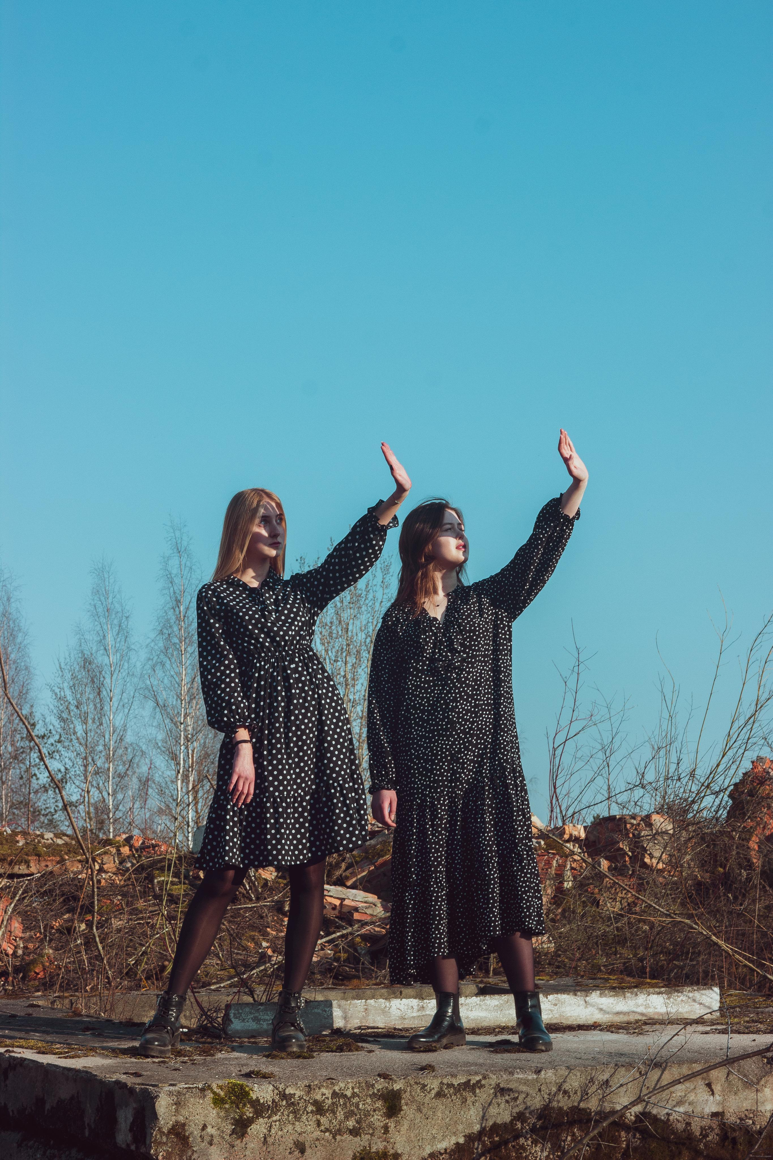 Ana & Akvilė. Fotografė Aleksandra Samozvanova