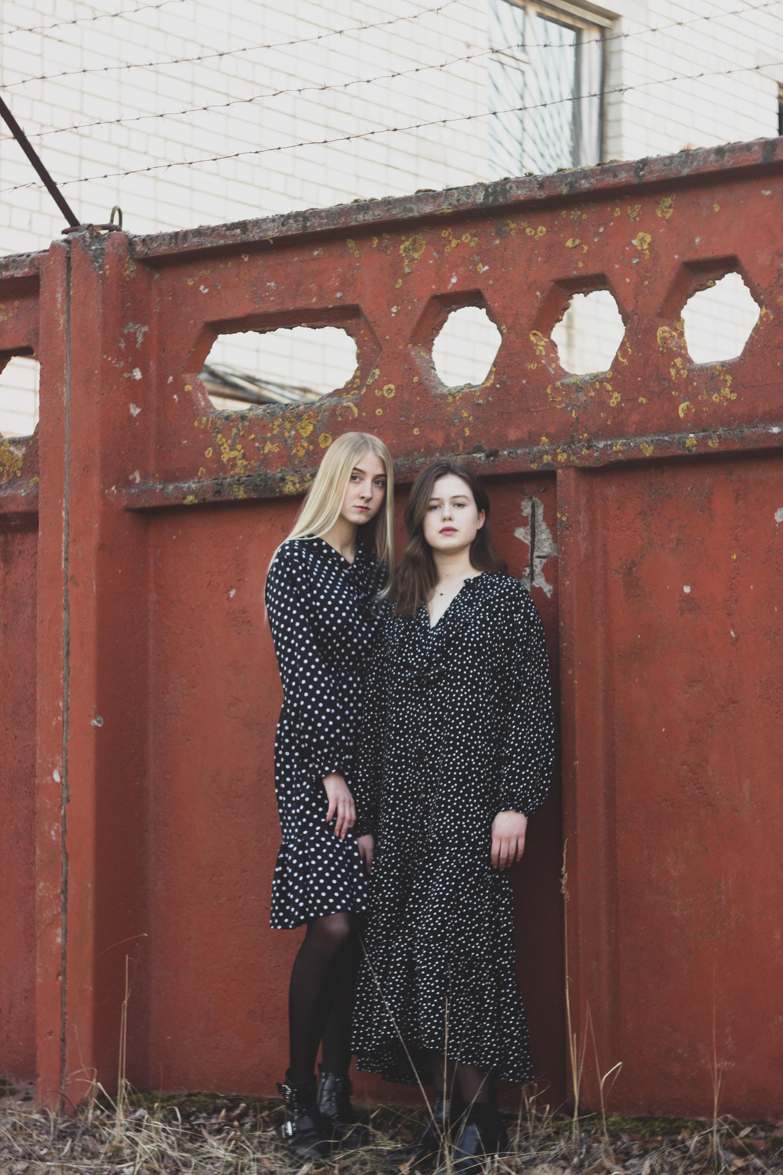 Ana & Akvilė. Fotografė Aleksandra Samozvanova