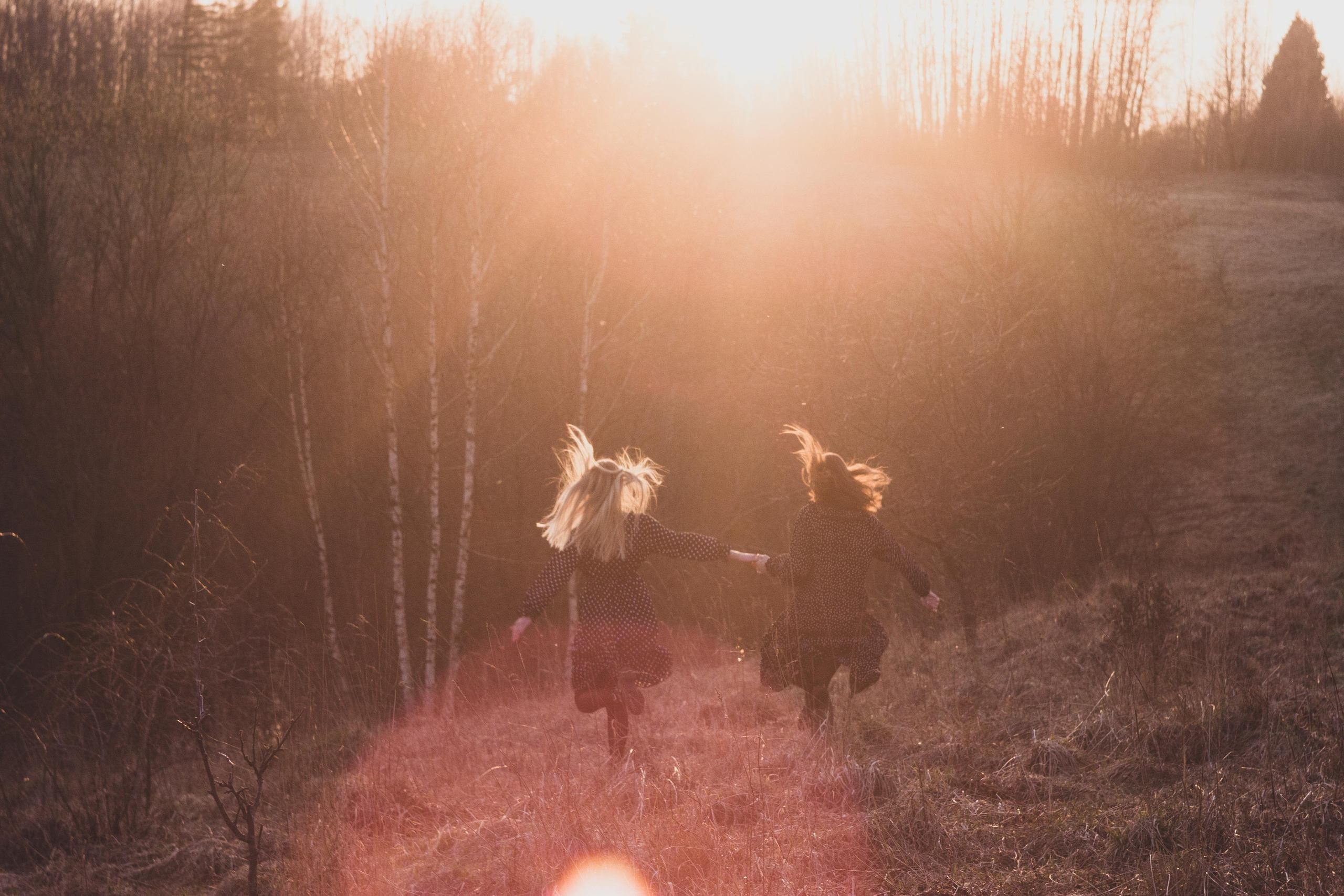 Ana & Akvilė. Fotografė Aleksandra Samozvanova