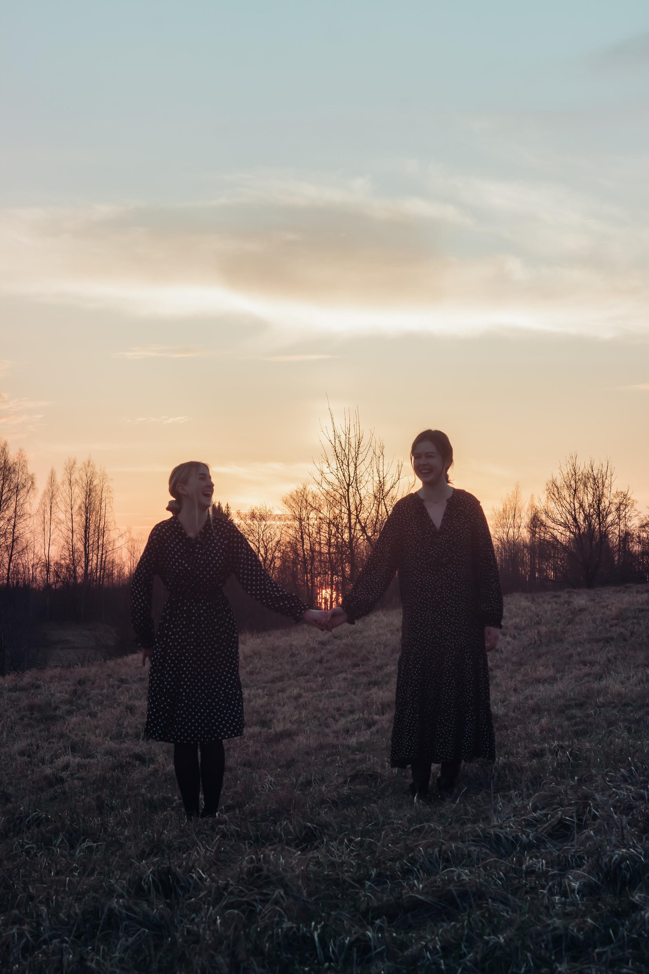 Ana & Akvilė. Fotografė Aleksandra Samozvanova