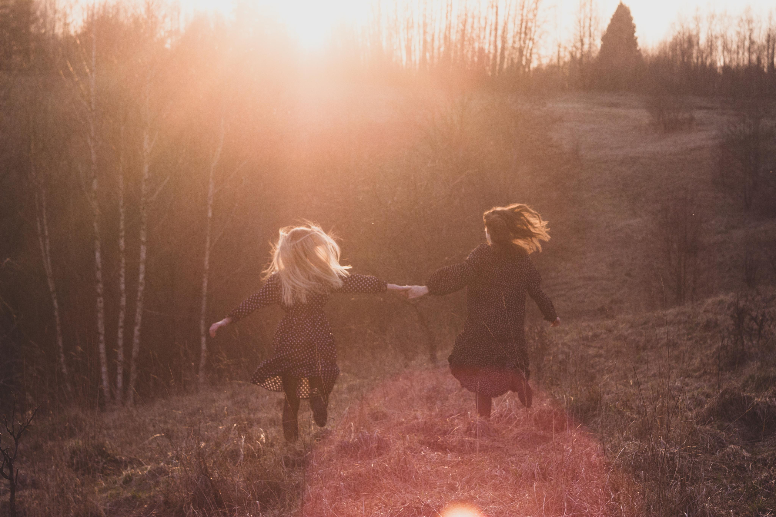 Ana & Akvilė. Fotografė Aleksandra Samozvanova