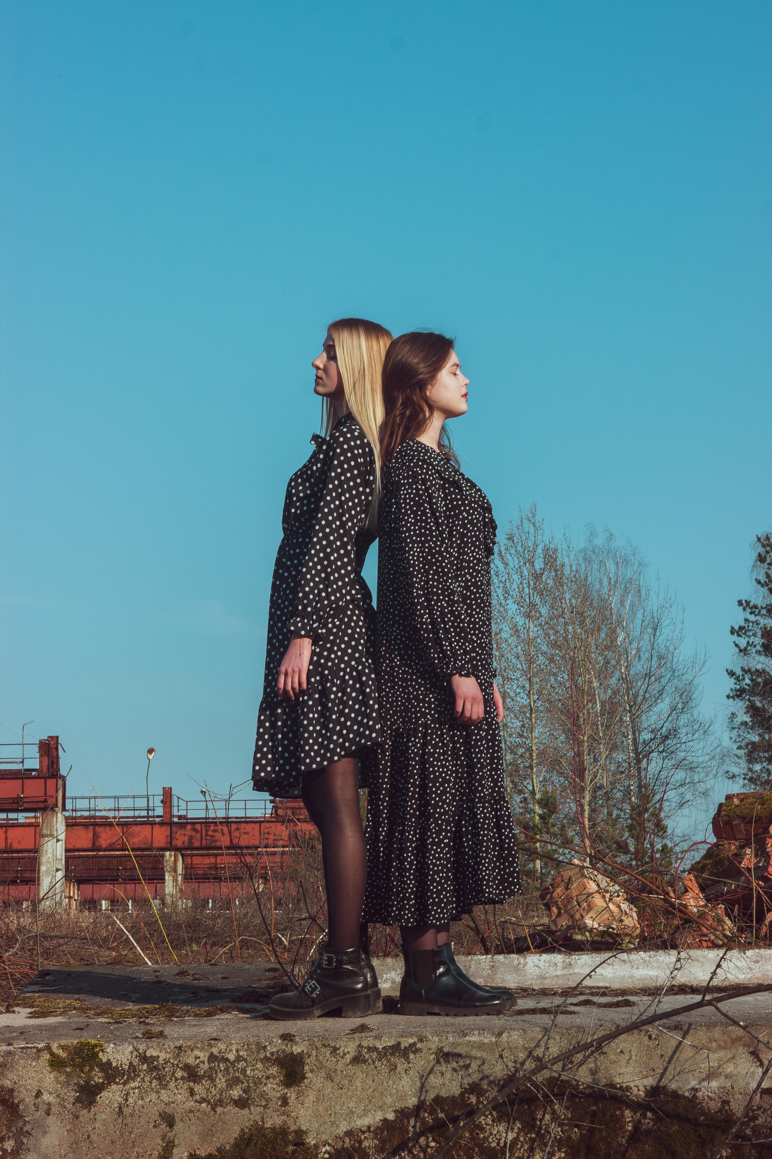 Ana & Akvilė. Fotografė Aleksandra Samozvanova