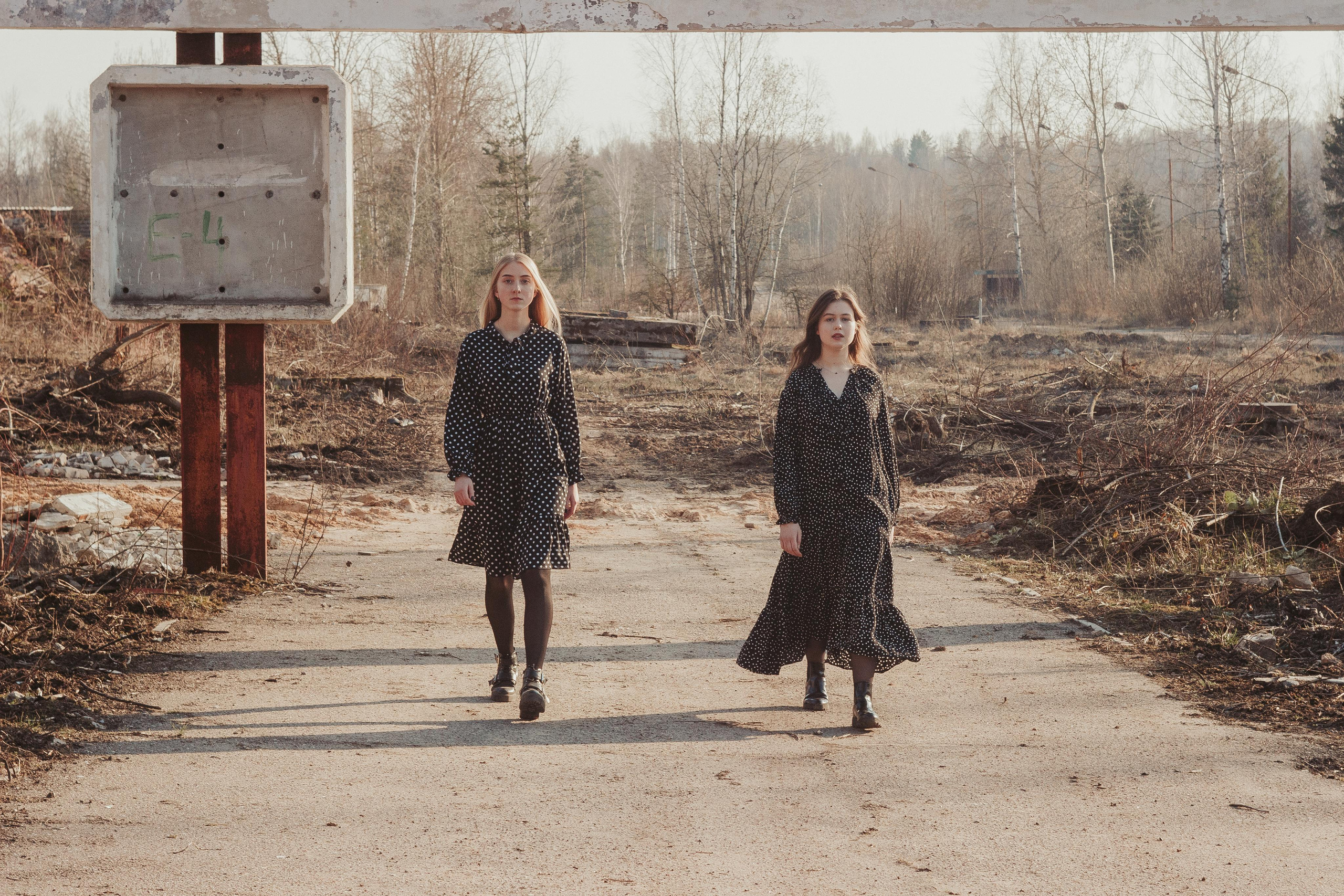 Ana & Akvilė. Fotografė Aleksandra Samozvanova