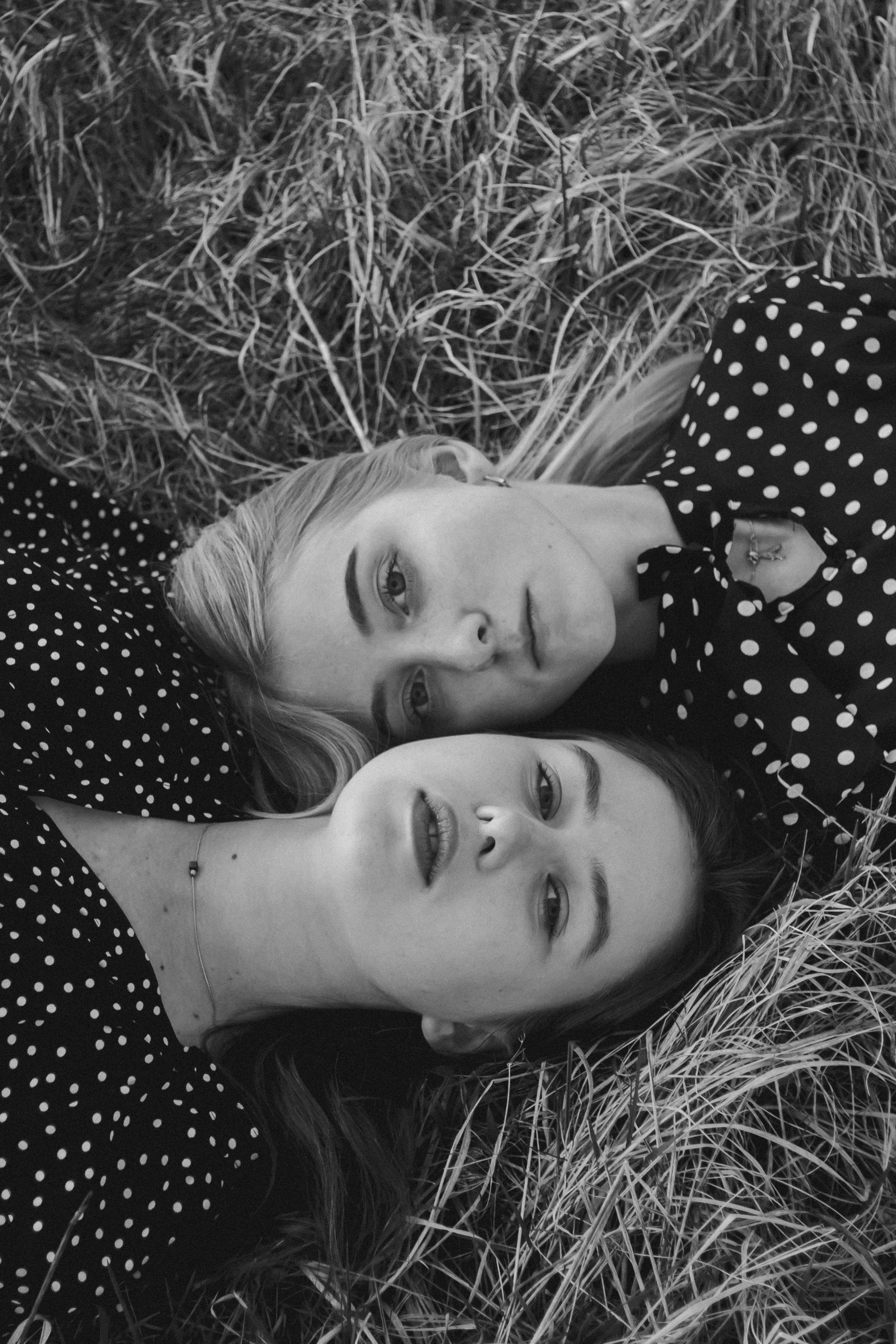 Ana & Akvilė. Fotografė Aleksandra Samozvanova