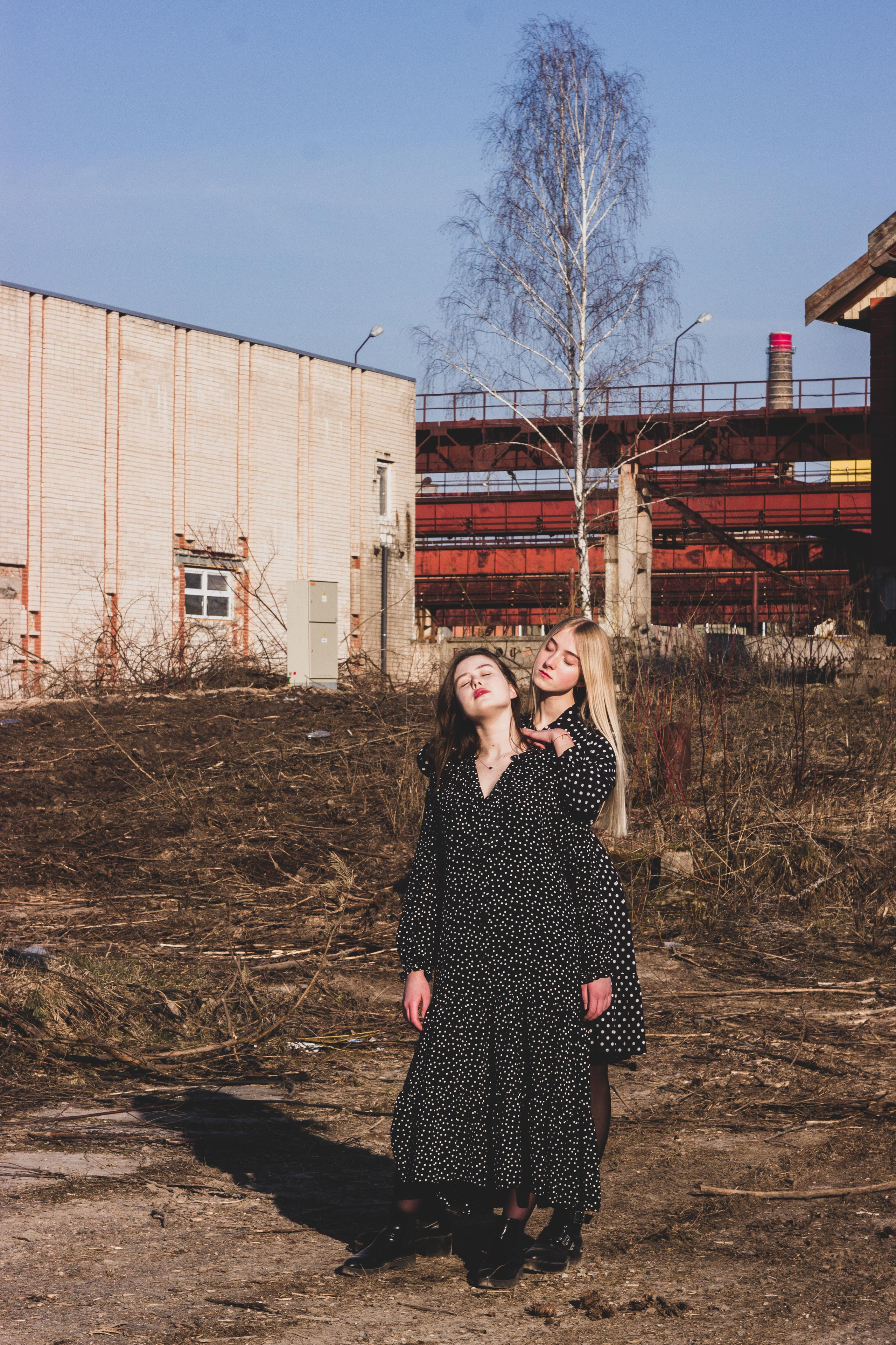 Ana & Akvilė. Fotografė Aleksandra Samozvanova