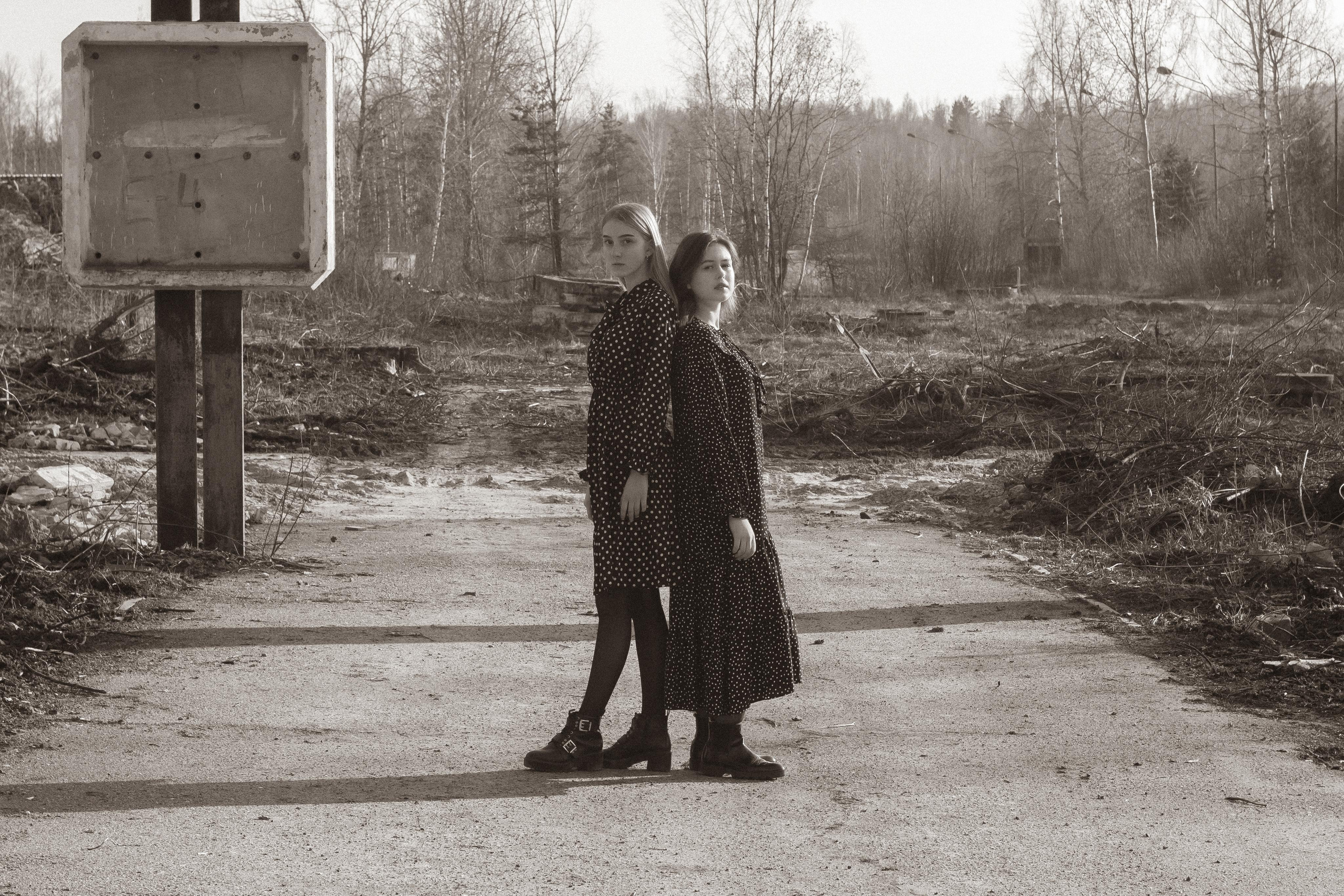 Ana & Akvilė. Fotografė Aleksandra Samozvanova