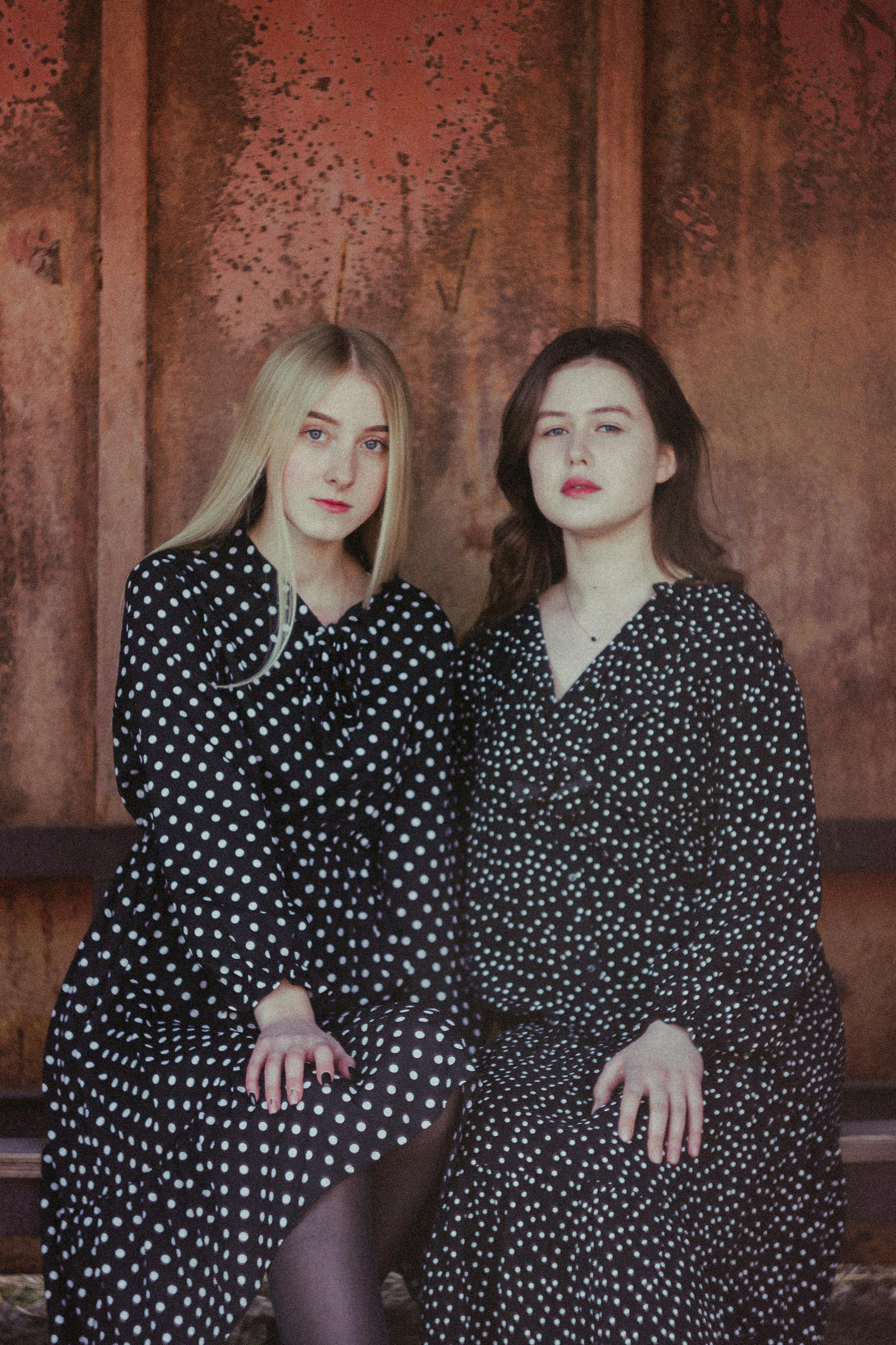 Ana & Akvilė. Fotografė Aleksandra Samozvanova