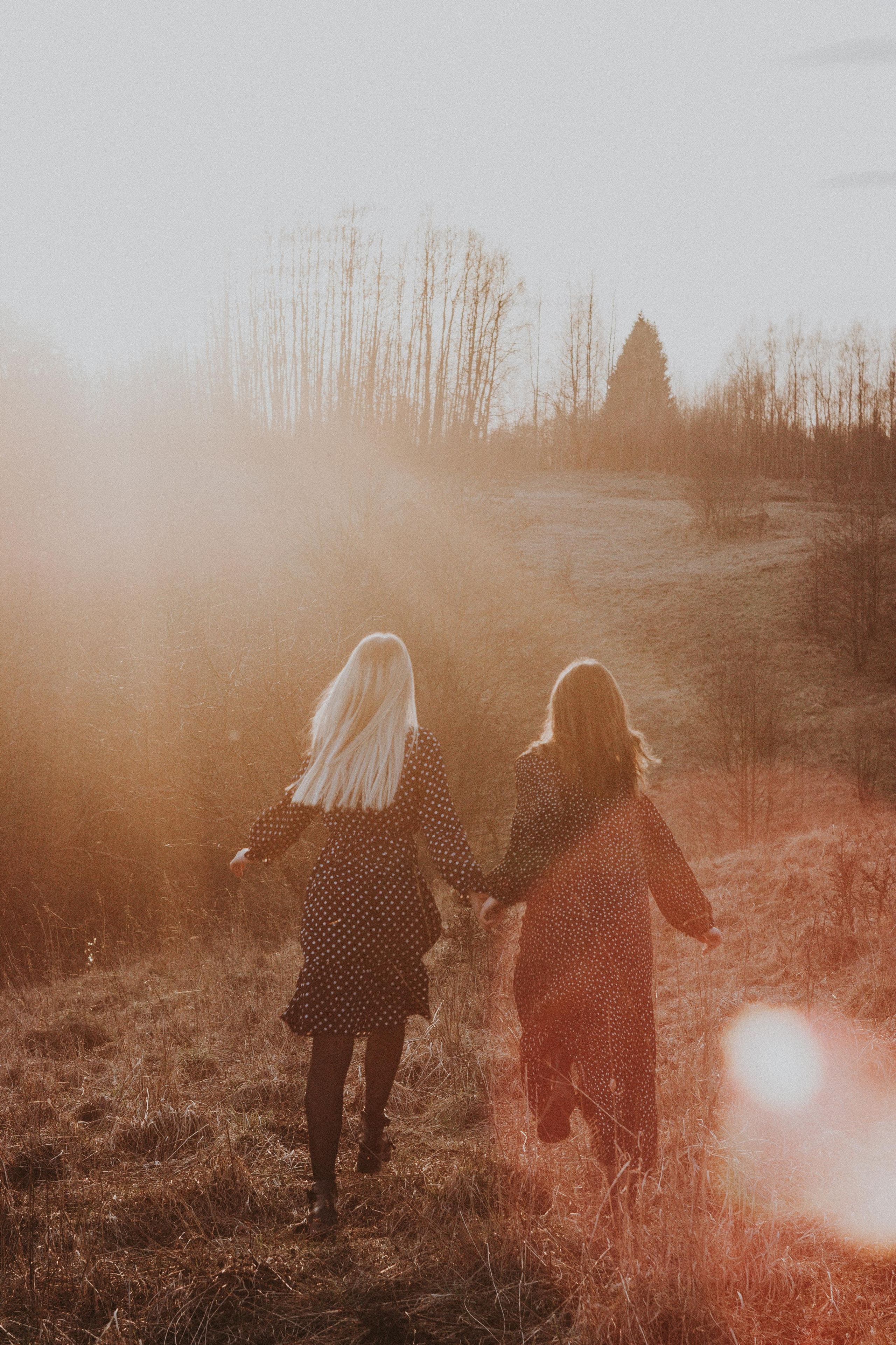 Ana & Akvilė. Fotografė Aleksandra Samozvanova