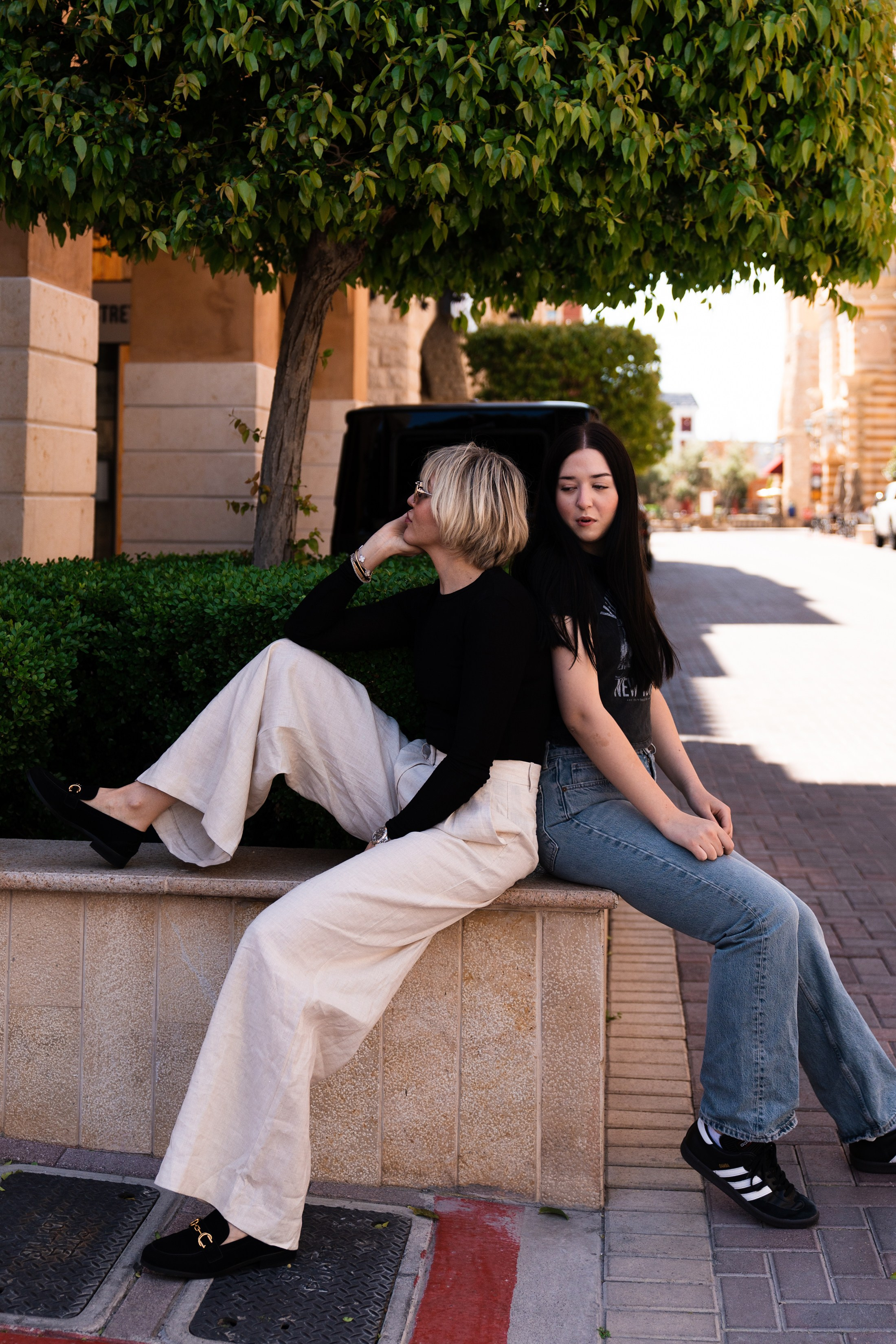 Tesa and her family. Wedding & elopement photographer Viktoriya Kravtsov. Las Vegas