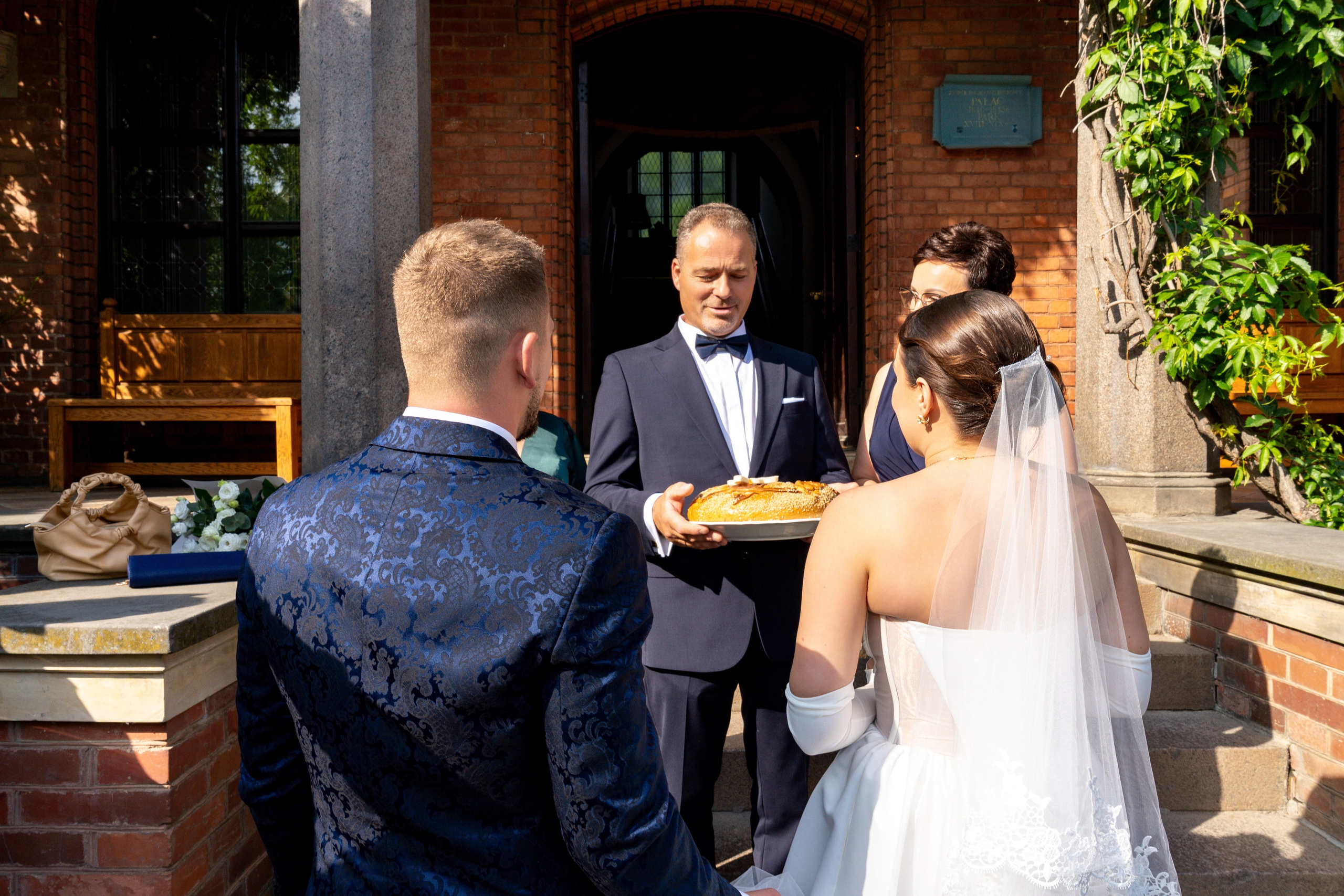 E&N: Zamek w Rzucewie. SL Wedding Photo — Editorial, Elegant & Timeless Wedding Photography in Poland and Across Europe