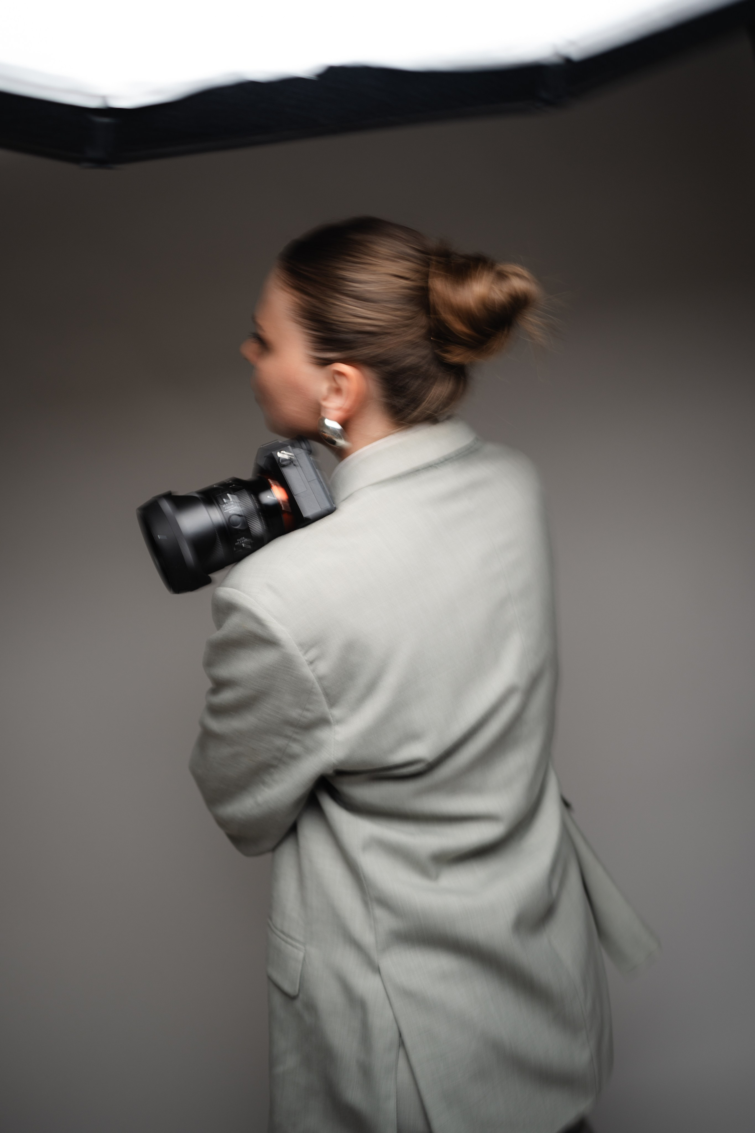 Viki Personal Branding. Candid Photographer in Ireland | Authentic Wedding Photography Miruna Daiana