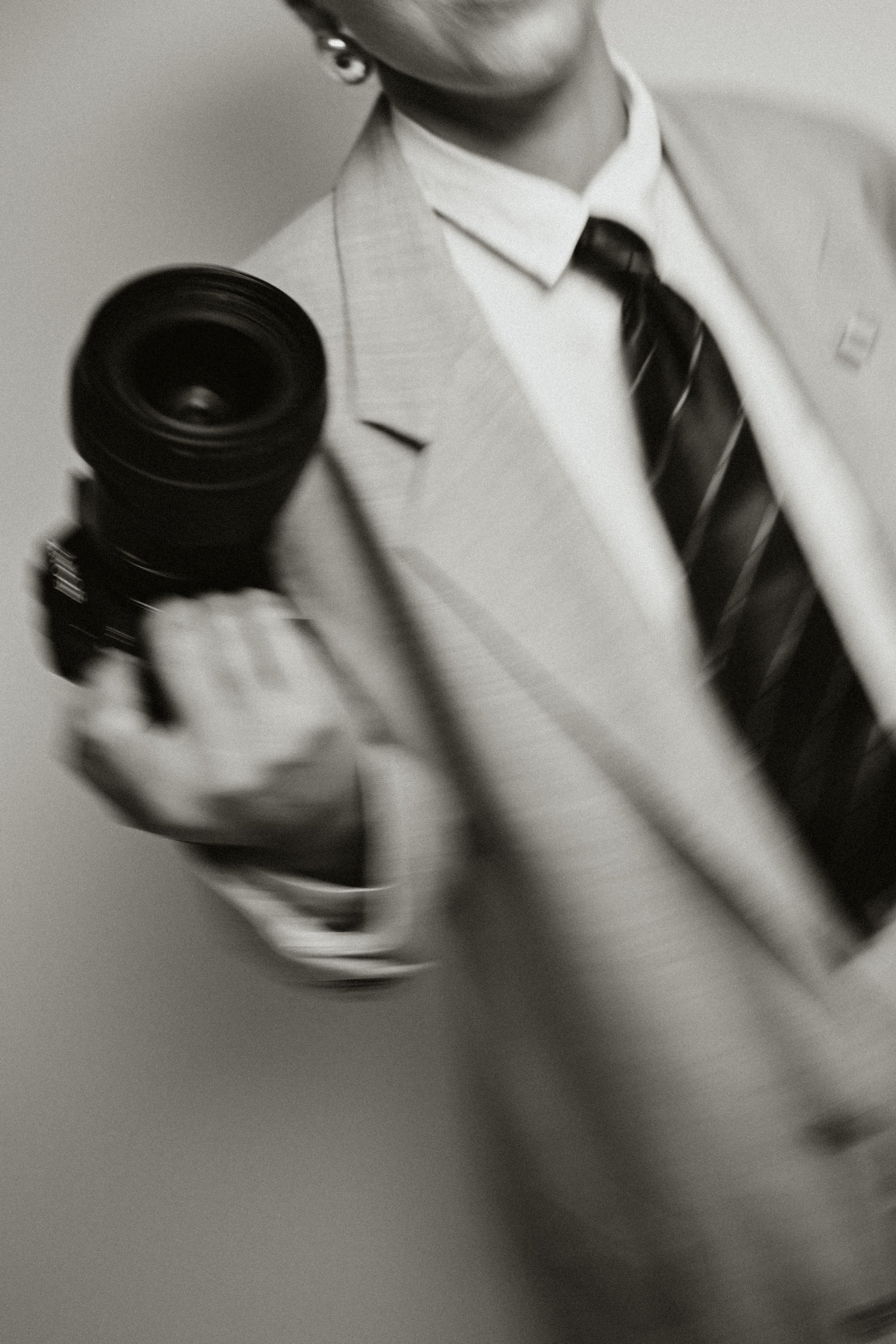 Viki Personal Branding. Candid Photographer in Ireland | Authentic Wedding Photography Miruna Daiana