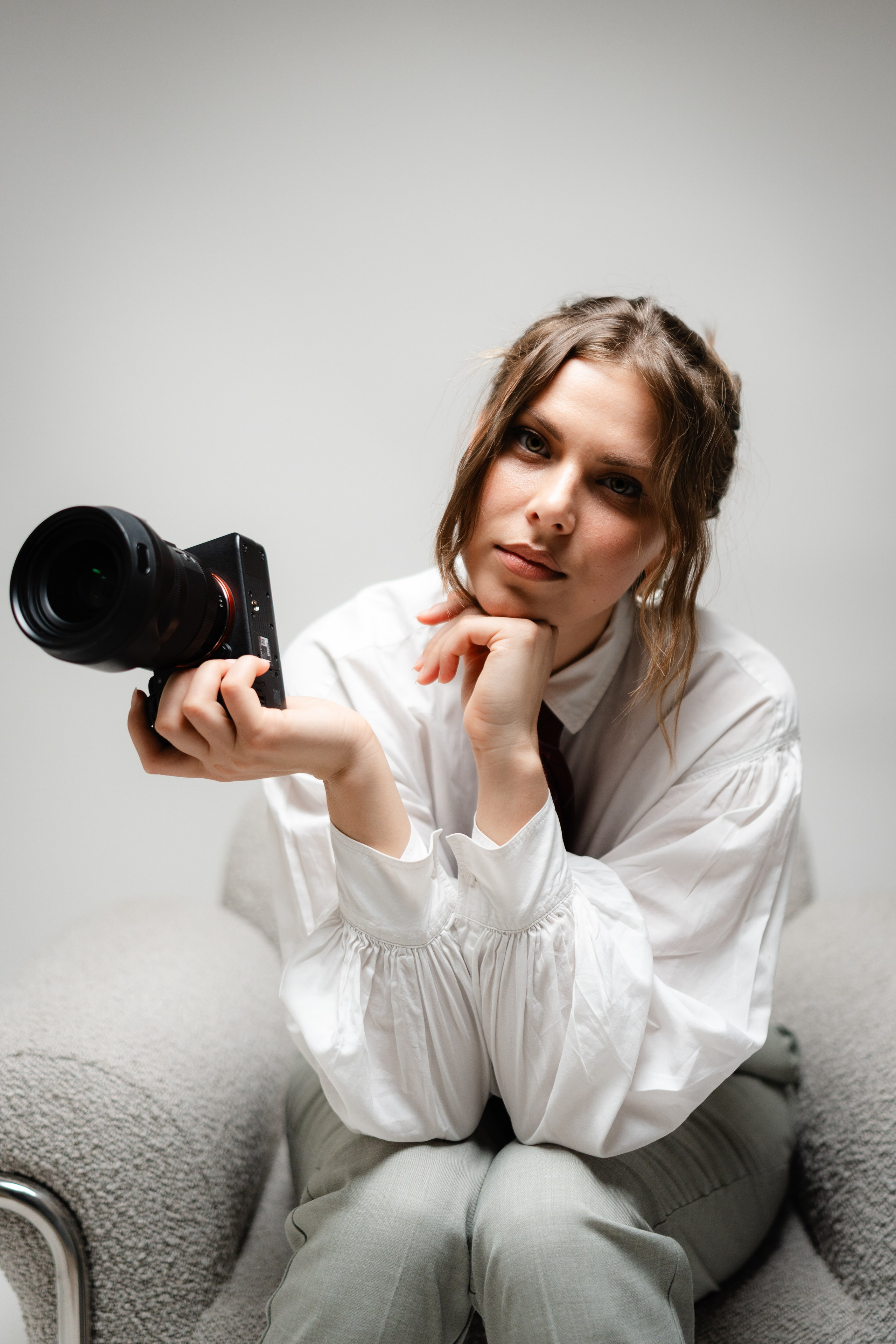 Viki Personal Branding. Candid Photographer in Ireland | Authentic Wedding Photography Miruna Daiana