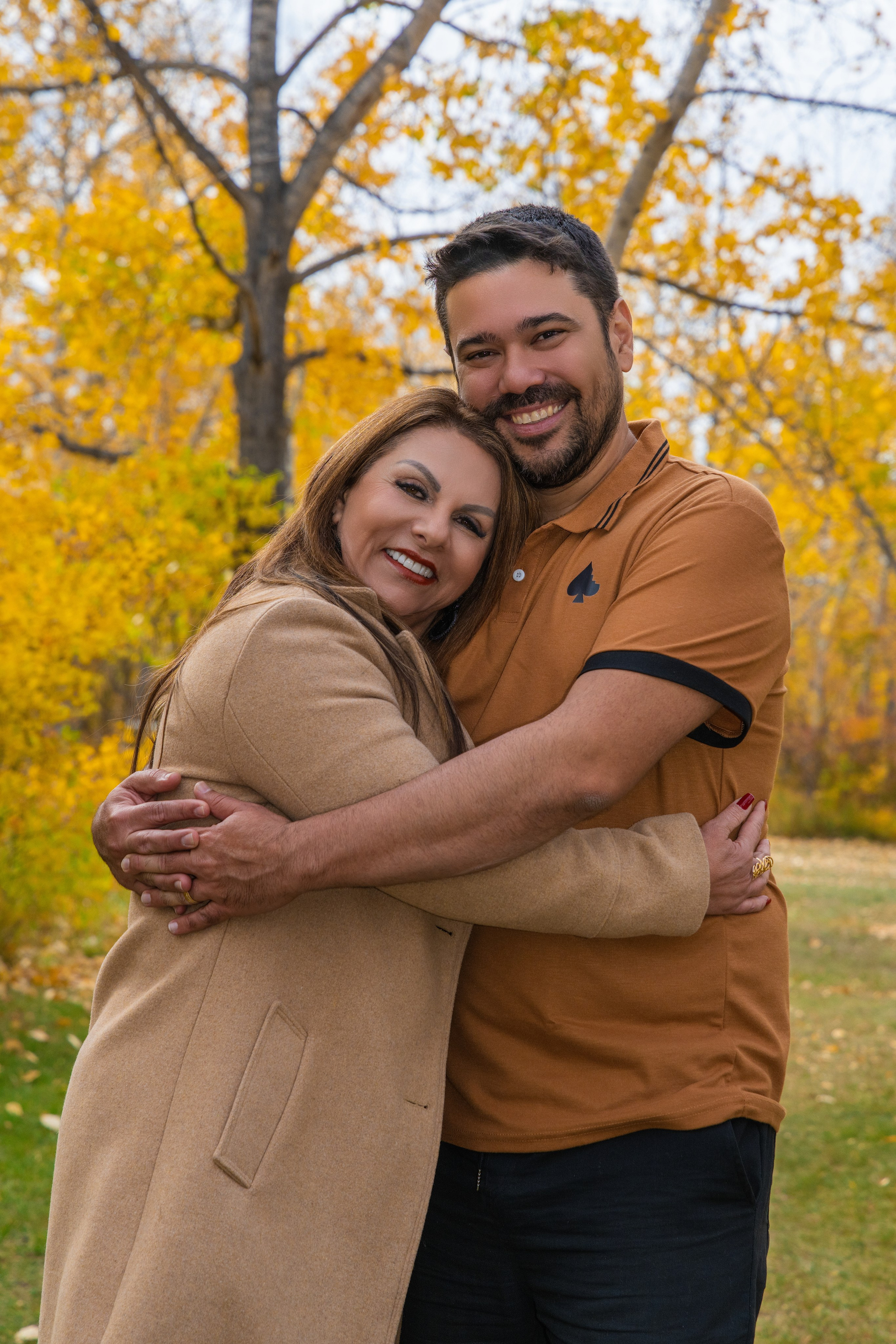 Ariana’s Family. Carlos Lima Photography — Photographer in Calgary