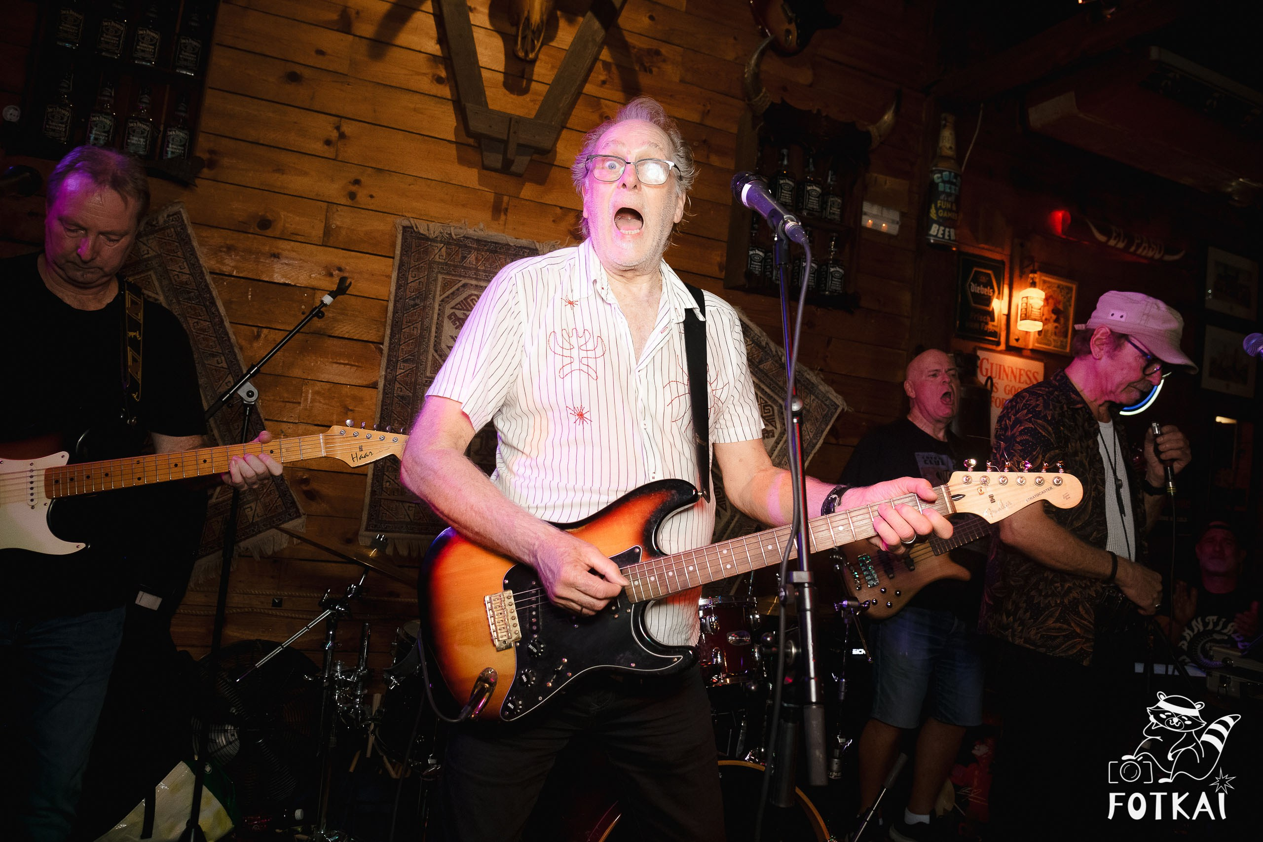 The Comebacks en El Paso Rock Bar Torrevieja: Reportaje fotográfico 11.10.25 | FOTKAI