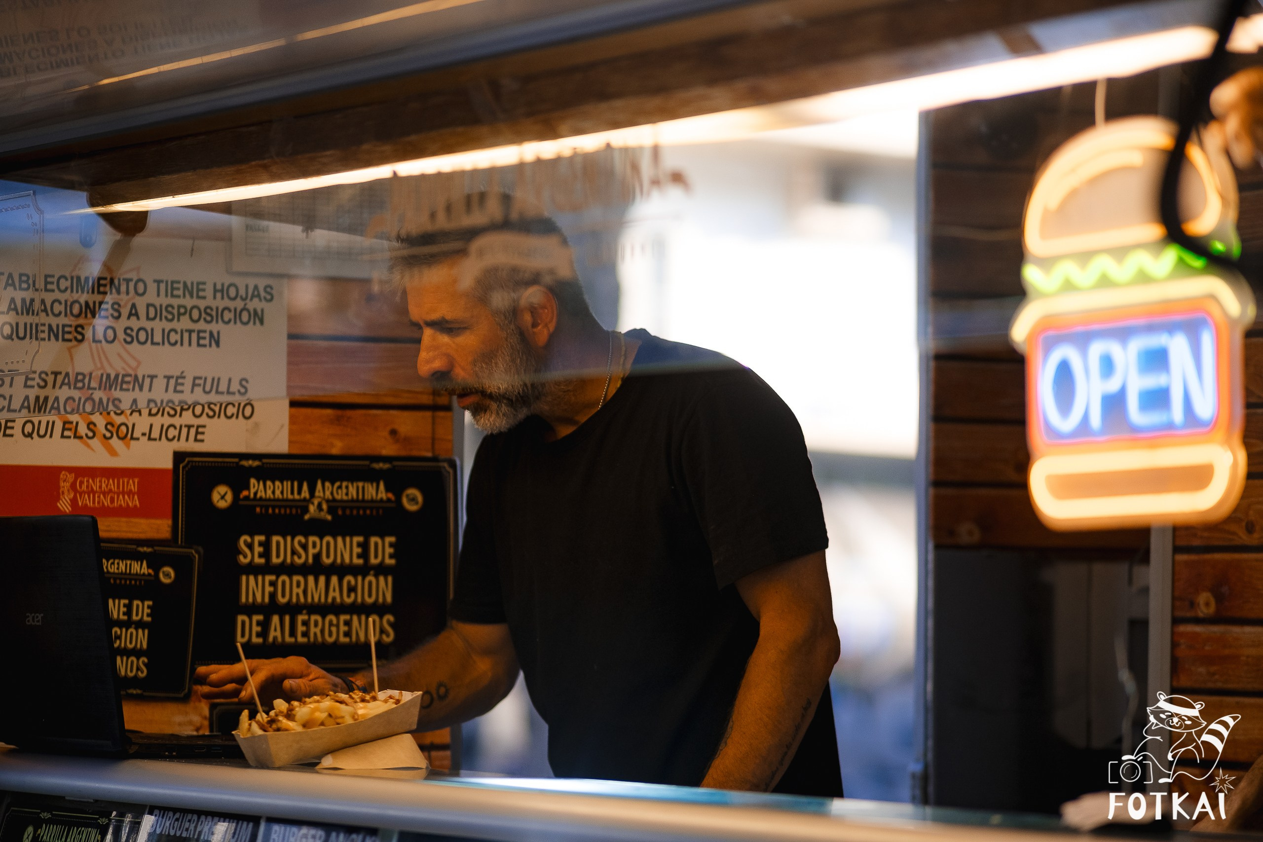 Reportaje fotográfico de FOTKAI | Street Food Market | Guardamar, España, 18 de julio de 2025
