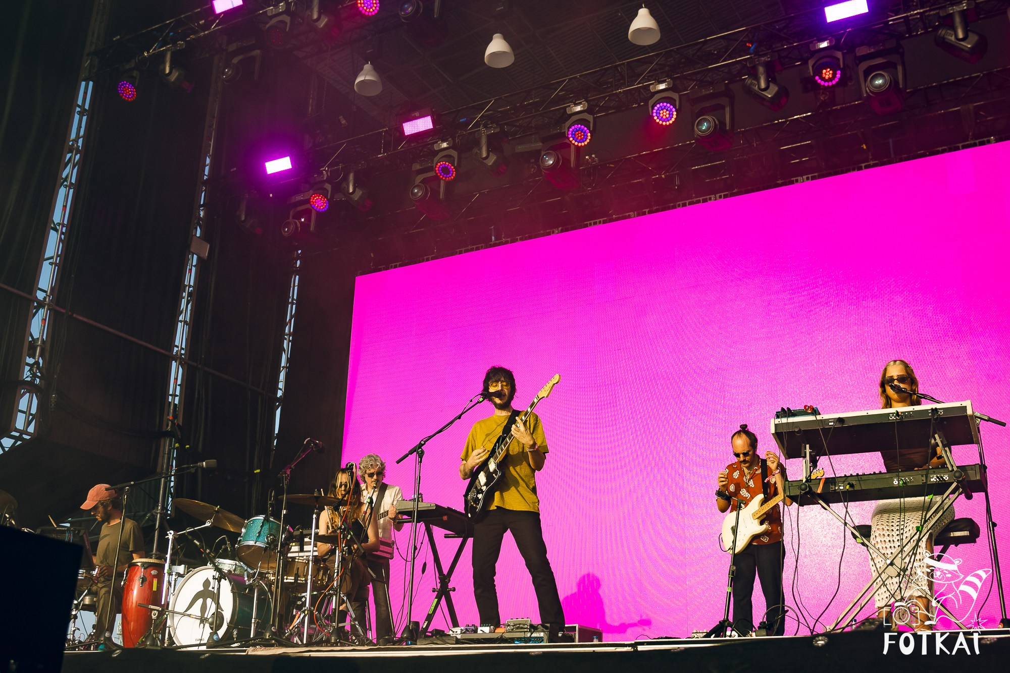 Low Festival 2026 — Full Concert Photo Report from the Opening Night in Torrevieja | FOTKAI