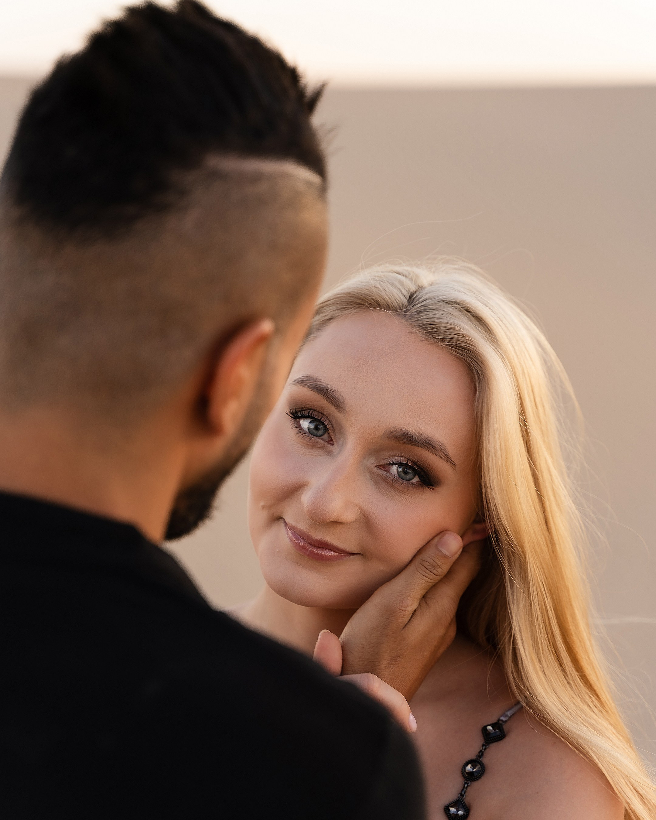 Couple. Professional Photographer in Abu Dhabi & Dubai — Marina Aubakirova | Family, Couple, Wedding & Individual Photoshoots