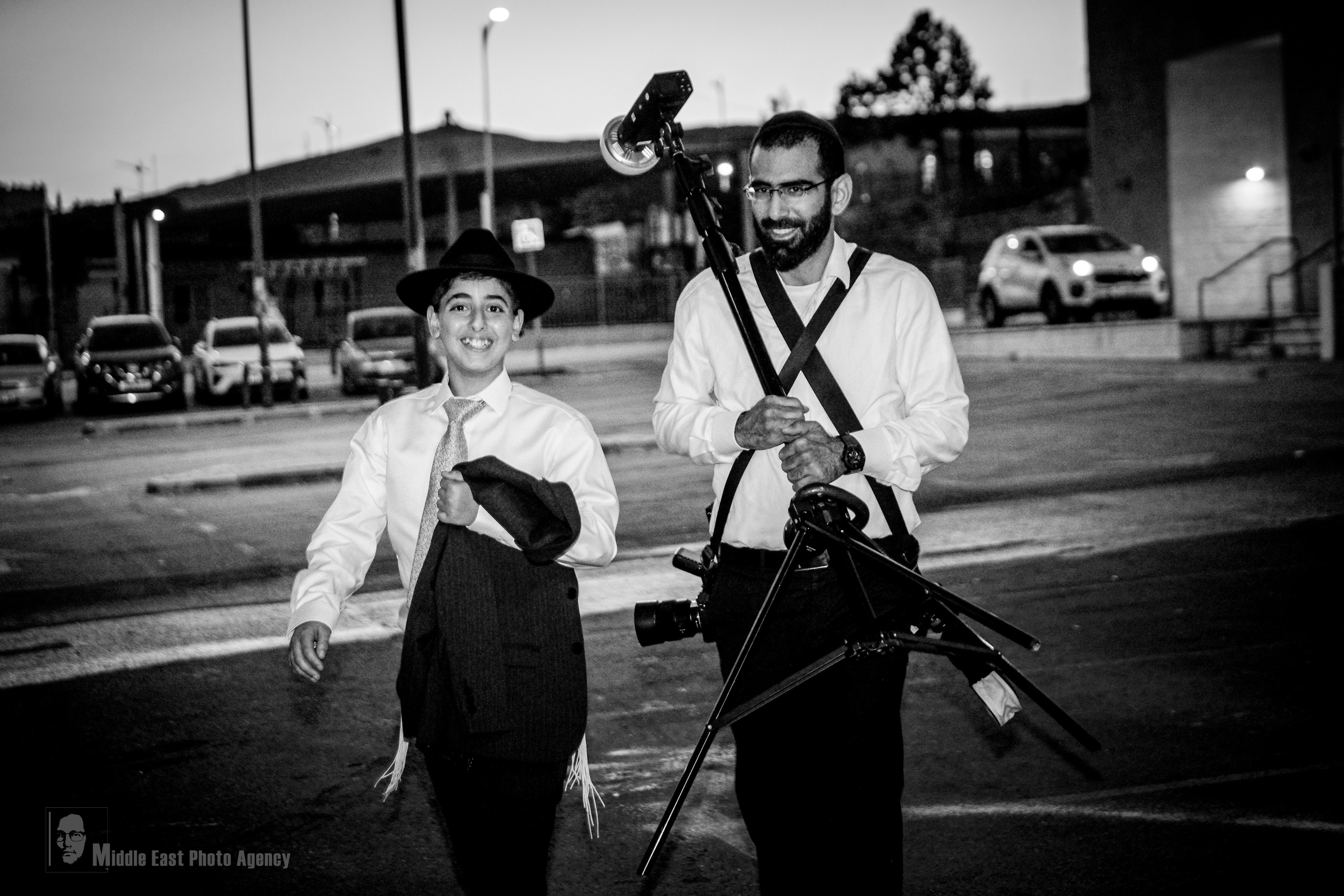 מאיר חוגג בר מצוה. Middle East Photo Agency — Photography & Event Magnets — סוכנות צילום והדפסת מגנטים לאירועים