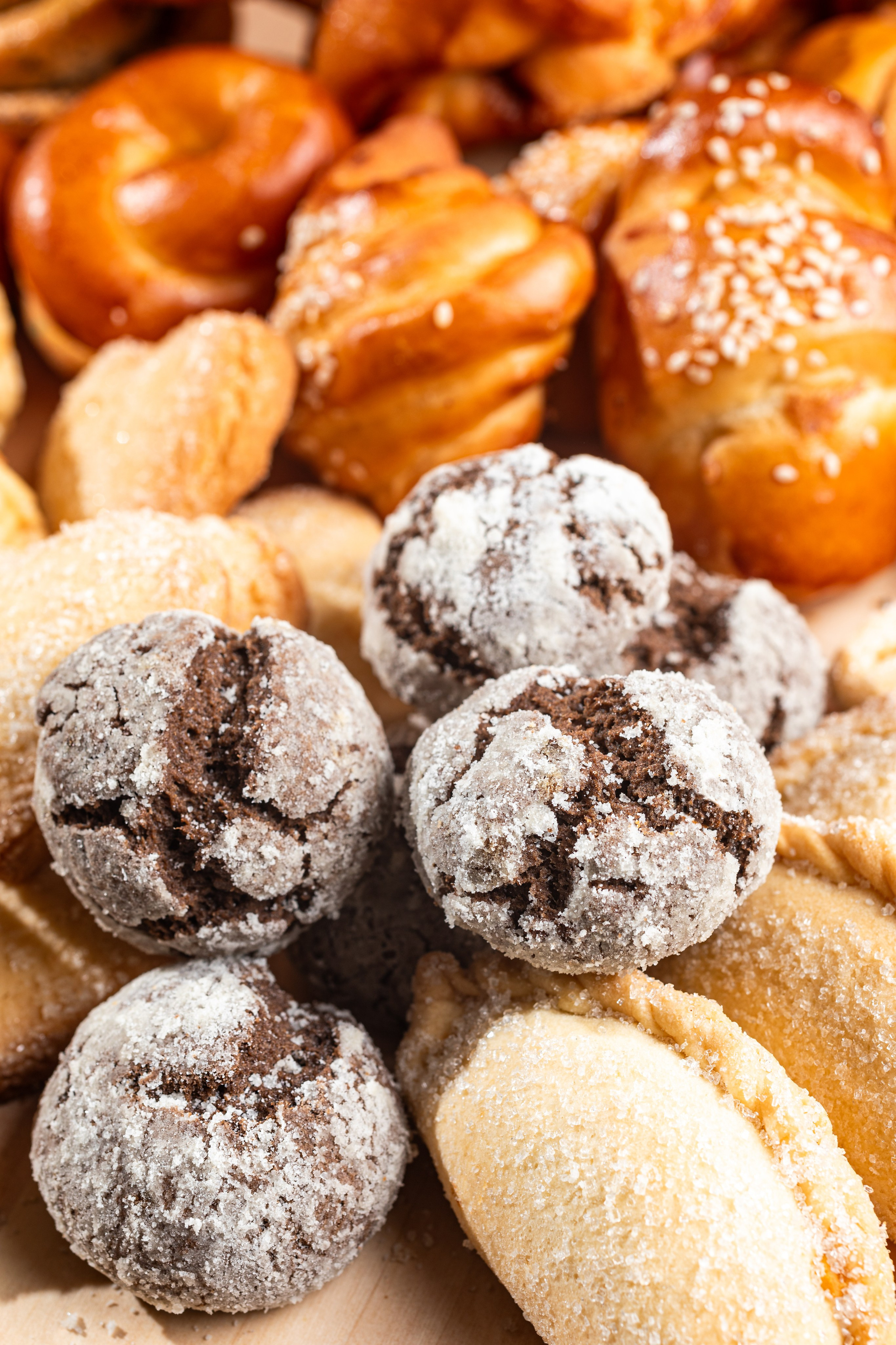 Фуд-фотосъемка выпечки Oliva Bakery Бишкек. Фотограф в Бишкеке Оксана Шувалова