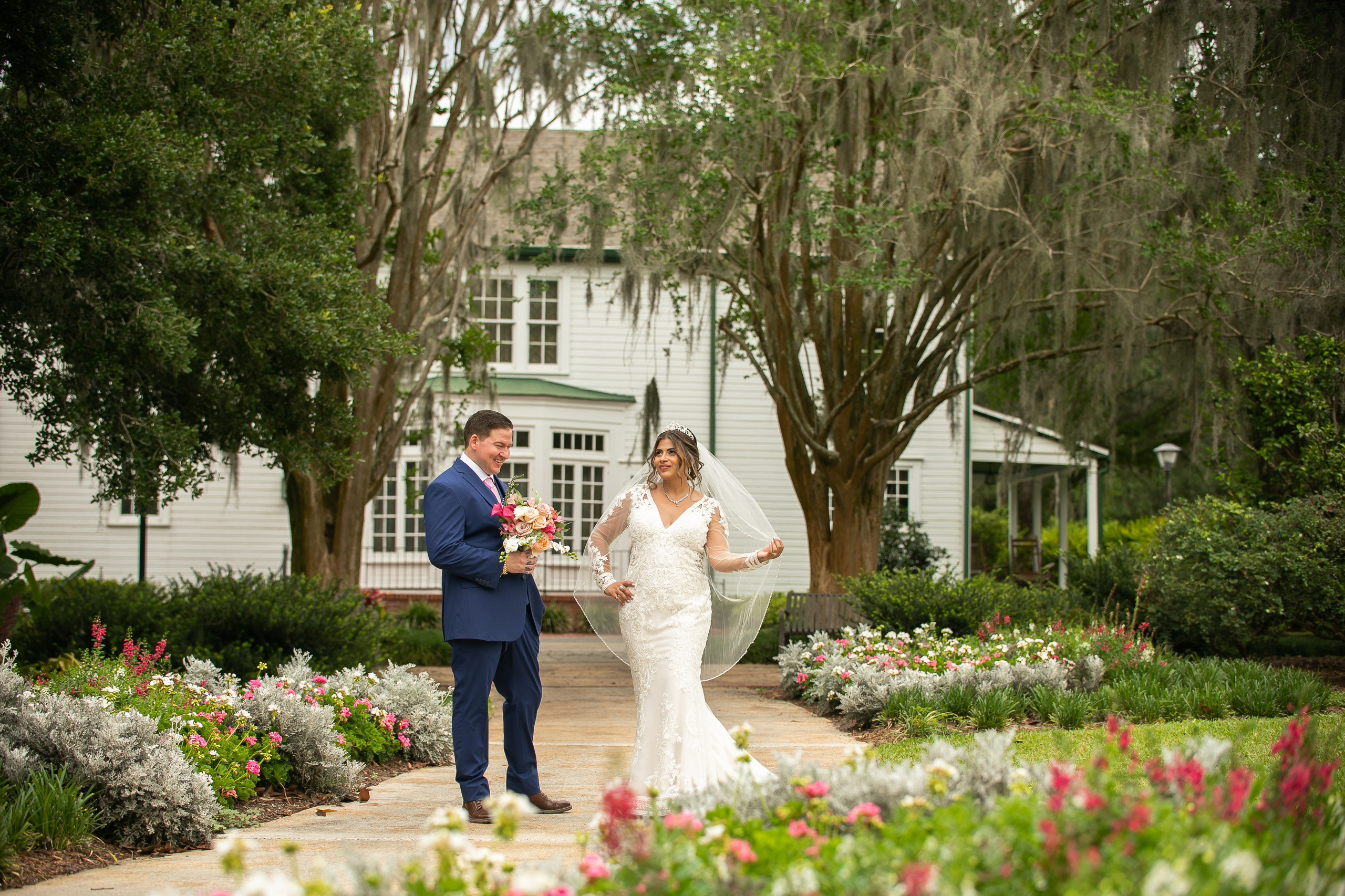 Wedding in The Lue Gardens intimate wedding photography. Lana Photography — Wedding & Family Photographer in Florida & Beyond