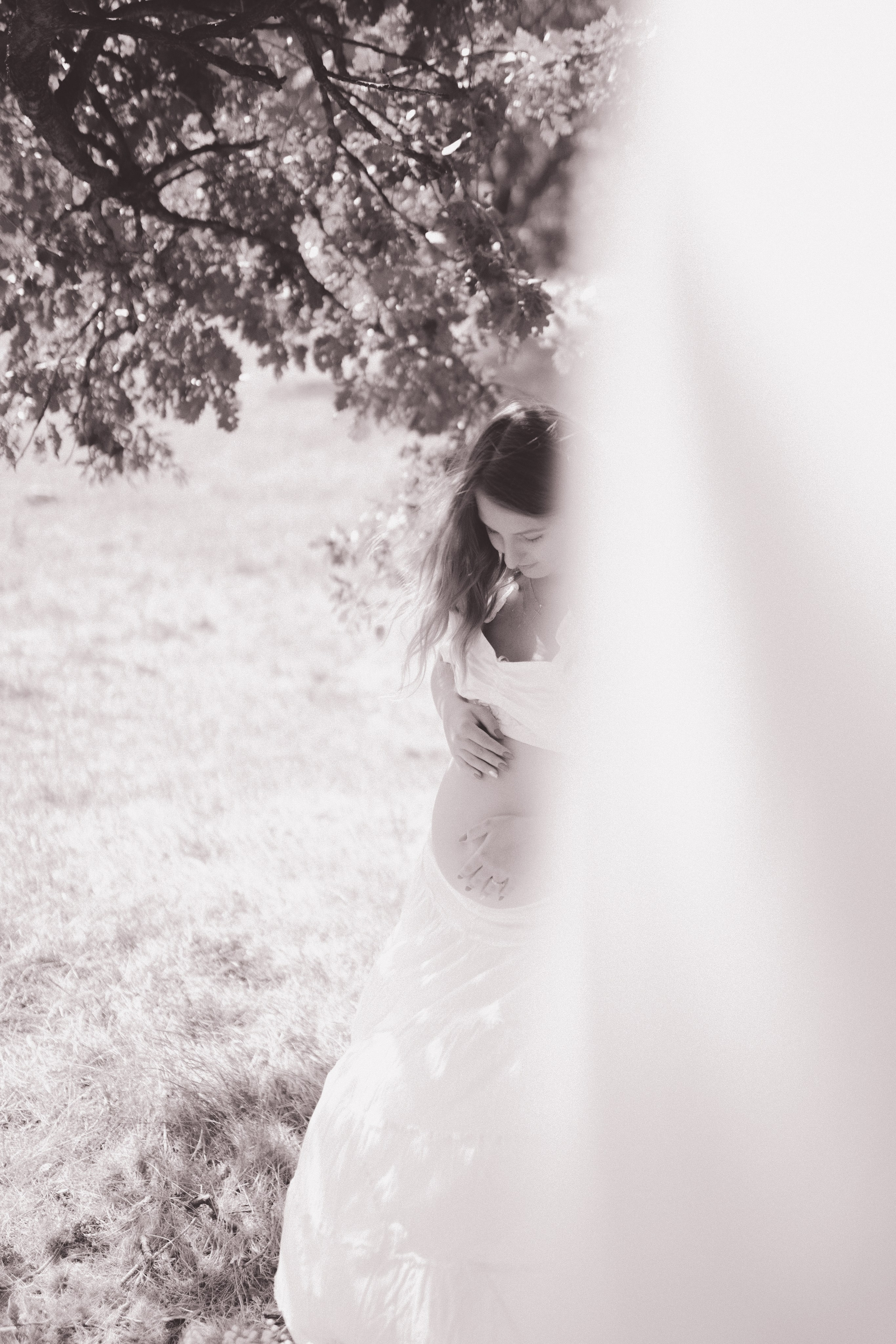 Mother Earth: Proiect de Fotografie Maternitate | Mădălina Beda. Madalina Beda- Artist vizual, fotograf, doula la nastere, consultant babywearing Brasov si in toata tara