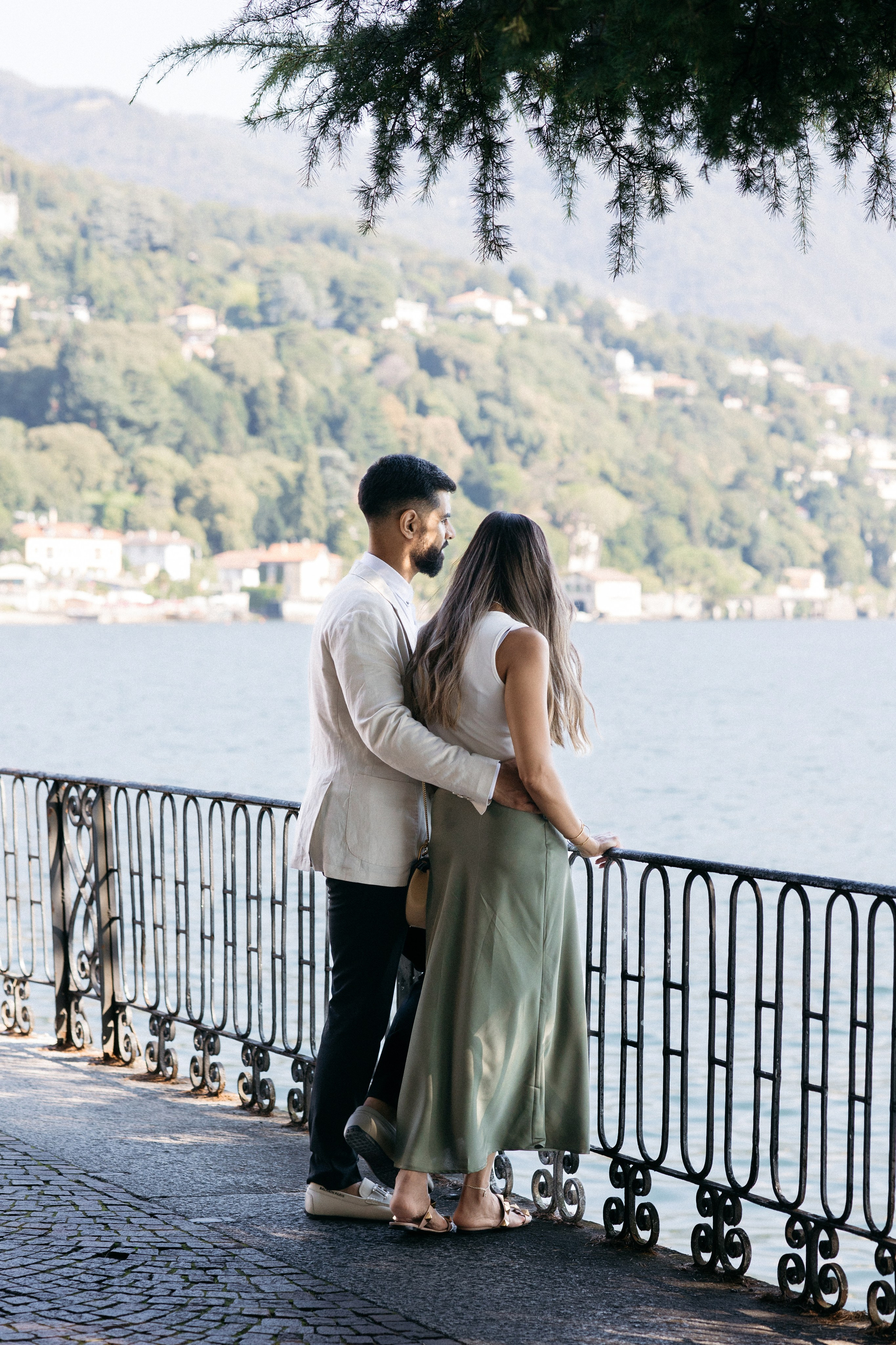 She said yes 💍. Wedding photographer in Italy