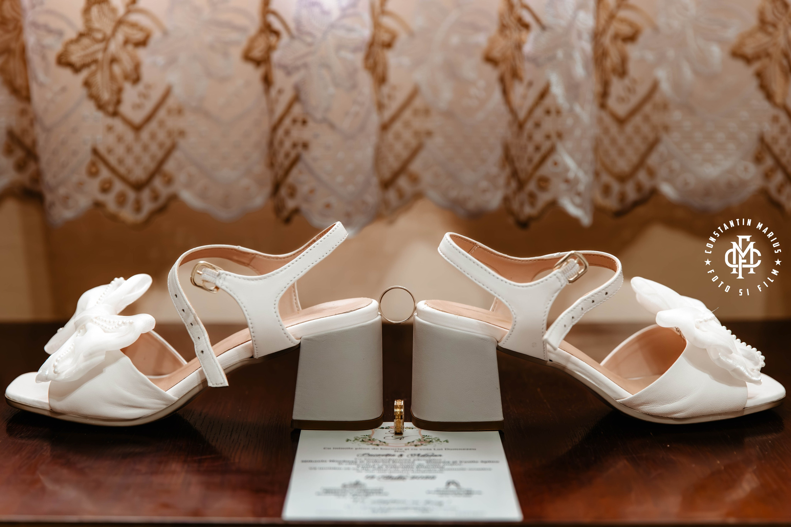 WEDDING PHOTOGRAPHY. DESPRE NOI