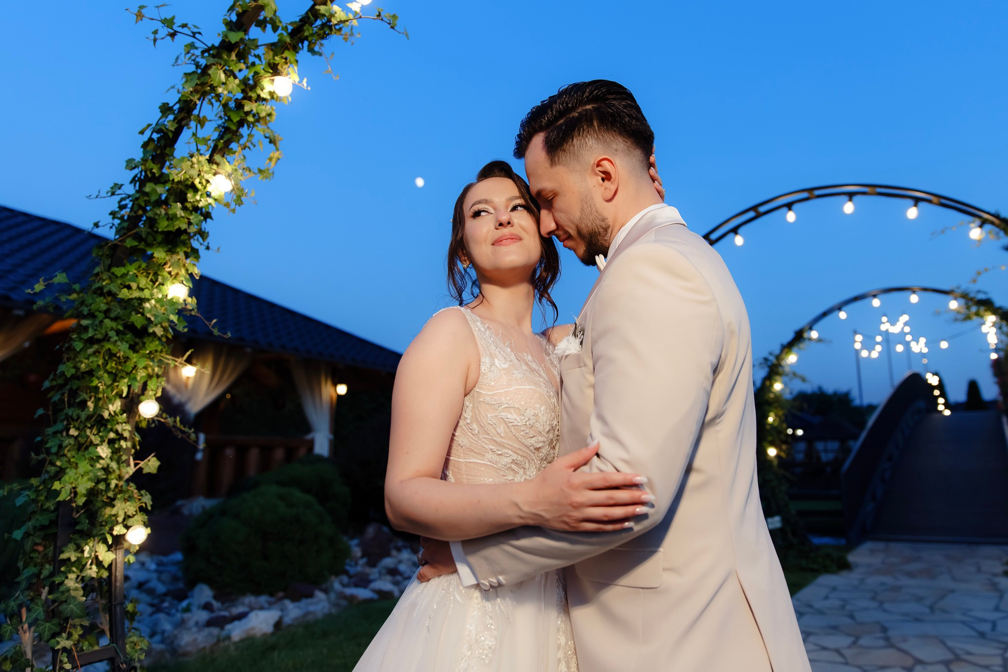 Ioana & Ionuț | Nuntă de poveste la Păstrăvăria Poiana din Mălini județul Suceava. Servicii foto-video profesionale, pentru momente de neuitat