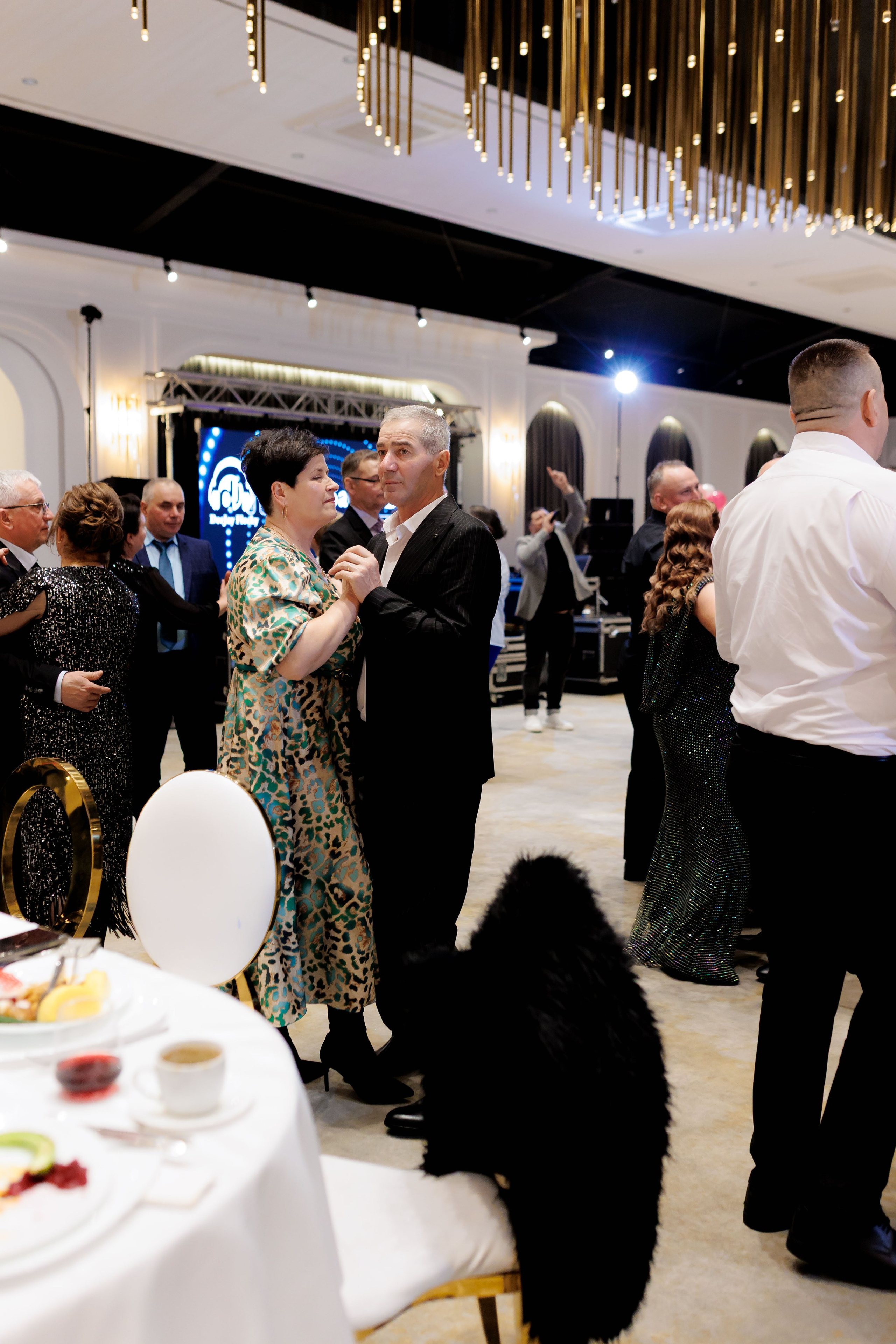 Povestea voastră, regizată de noi |Cristi Turculet Videograf Nuntă Suceava | wedding highlight. Servicii foto-video profesionale, pentru momente de neuitat