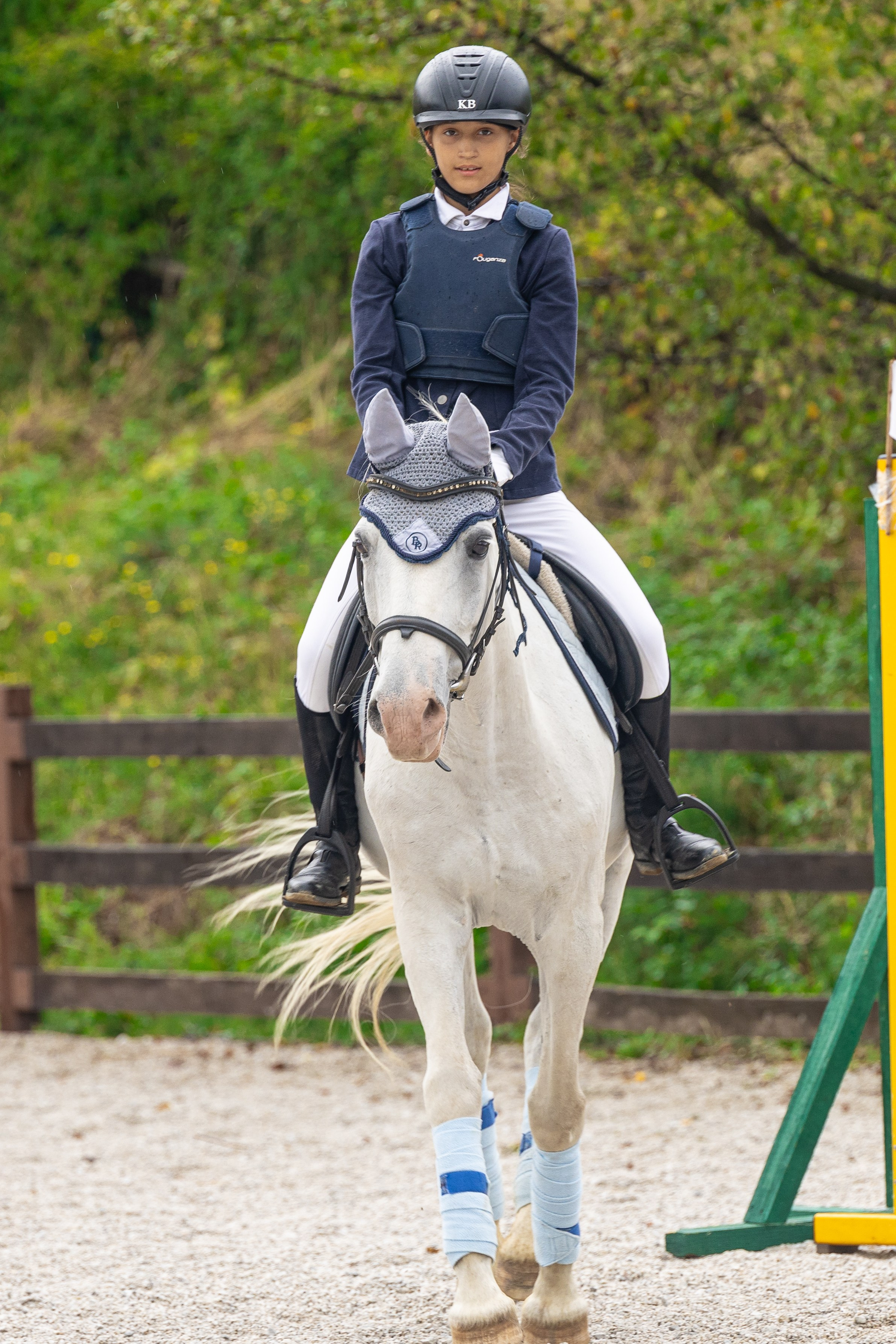 Preponsko takmičenje konja u Sarajevu, 16. august 2025 – dinamičan skok konja i jahača u umjetničkom prikazu snage i elegancije.
