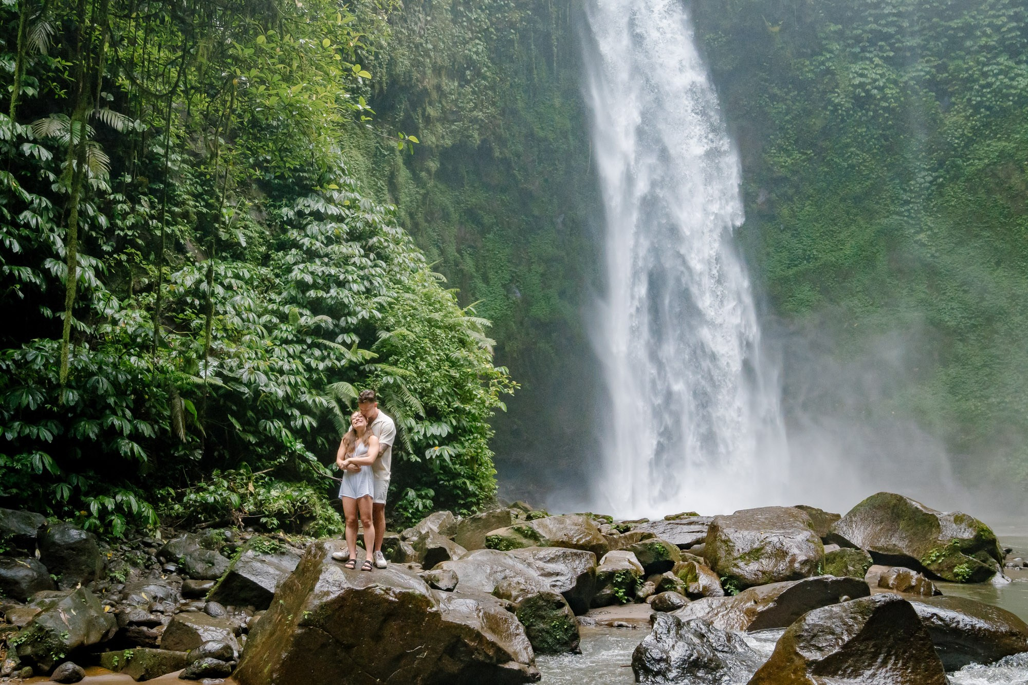 Marriage Proposal. Female Photographer in Bali