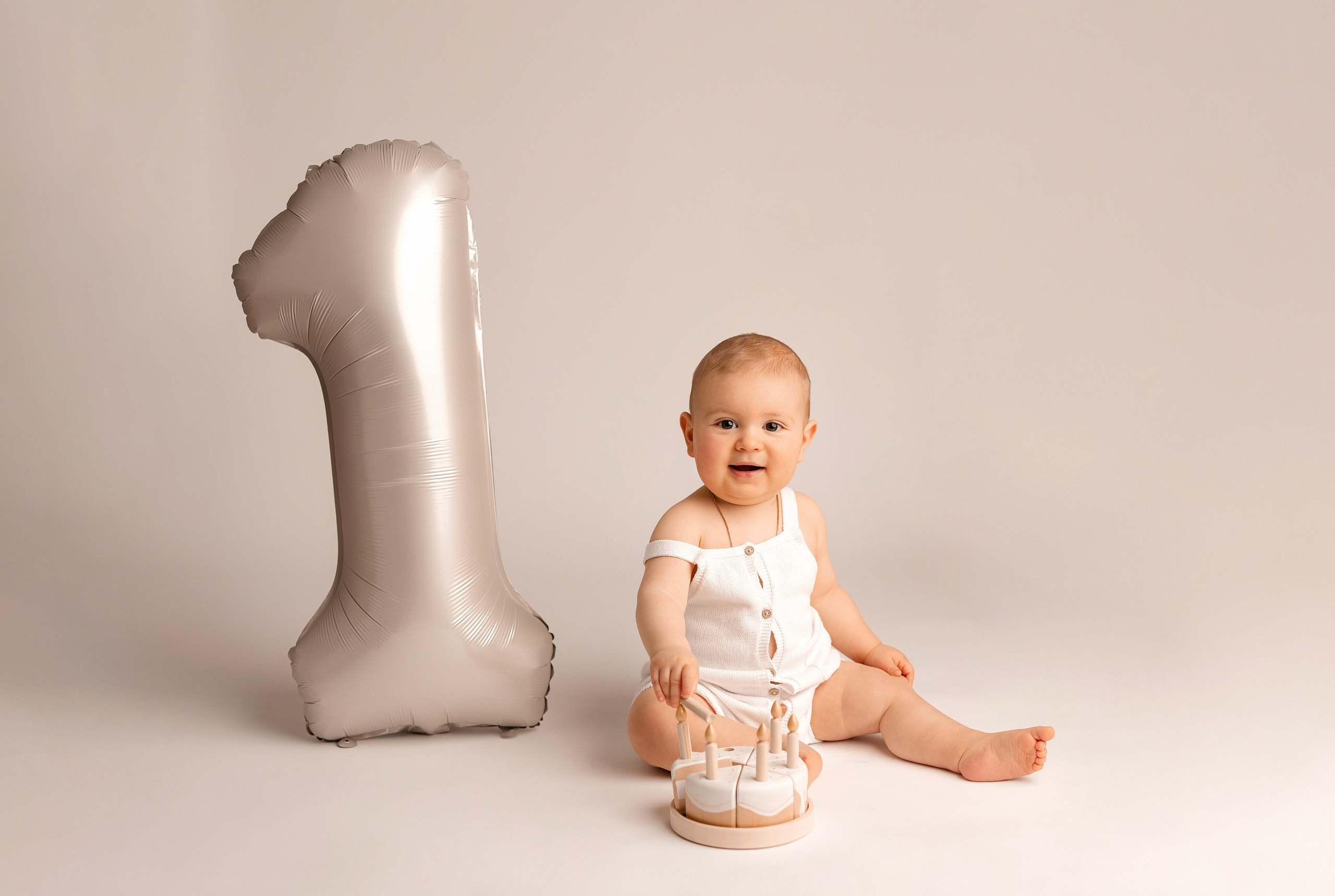 Cakesmash. NEUGEBORENEN und BABY Fotografin in WIEN und Umgebung