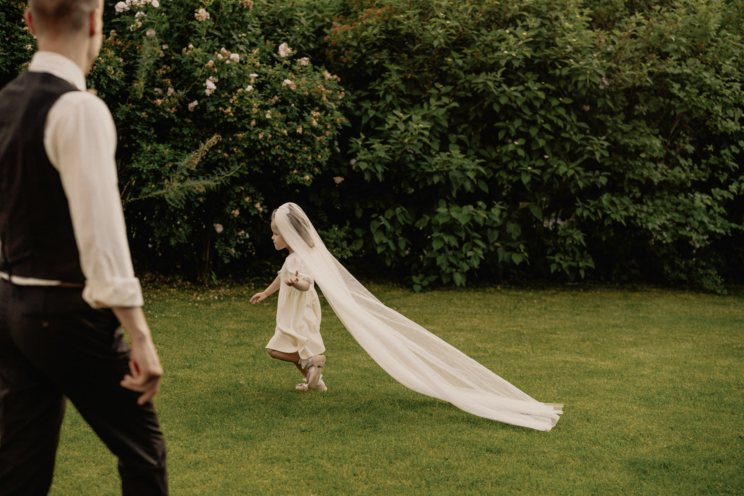 Nick, Julia, Adele outdoor. Wedding and family photographer and videographer PA, NJ, NY, DE, MD