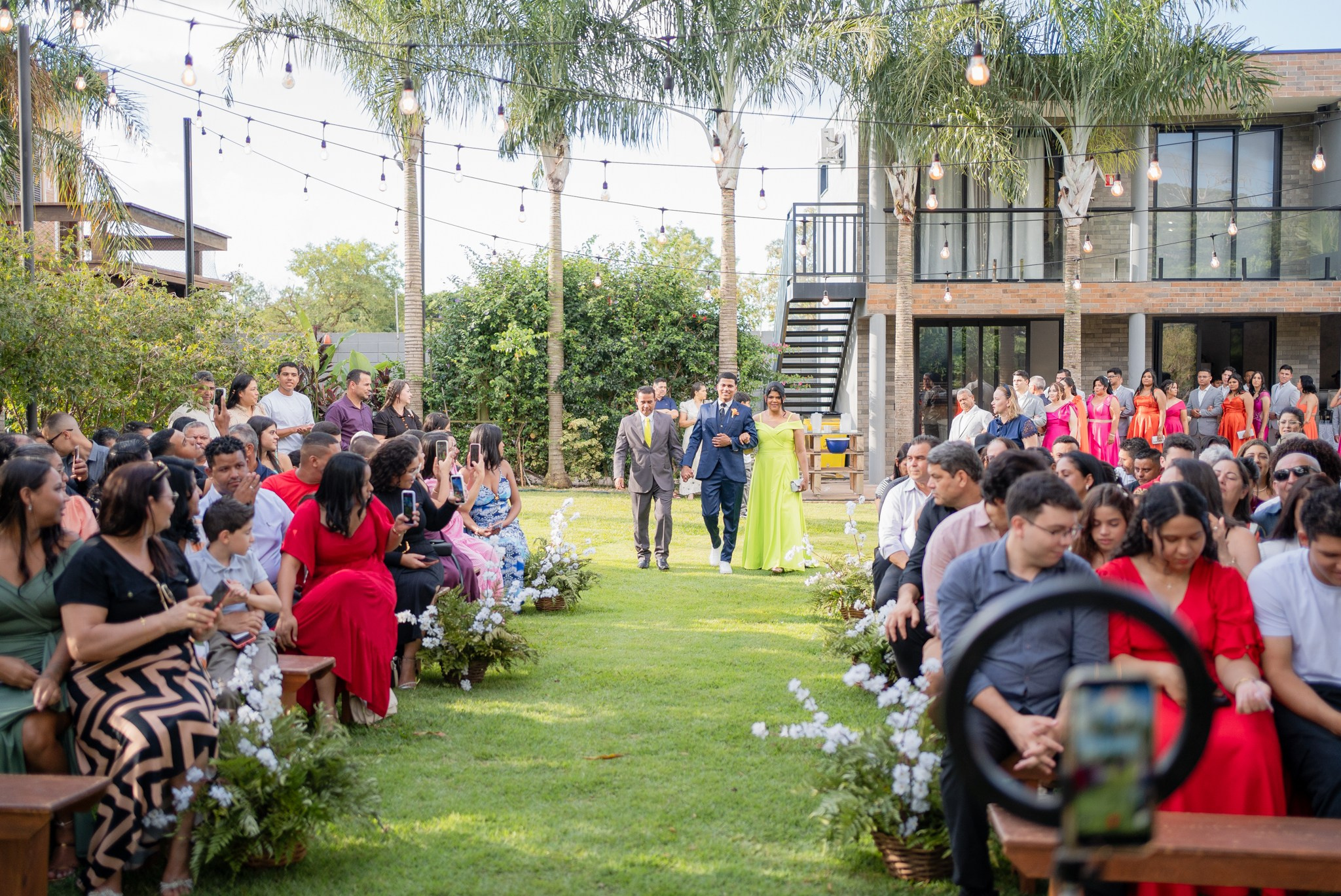 Larissa & Vinicius — Espaço Faveral / Aararaquara. Robson Colaço