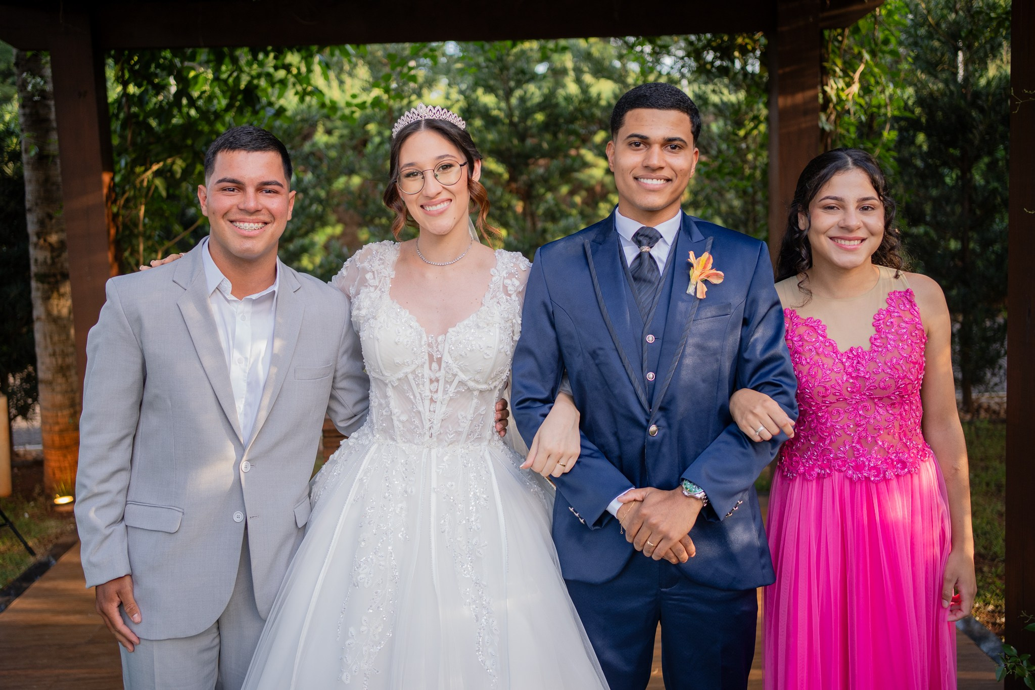 Larissa & Vinicius — Espaço Faveral / Aararaquara. Robson Colaço