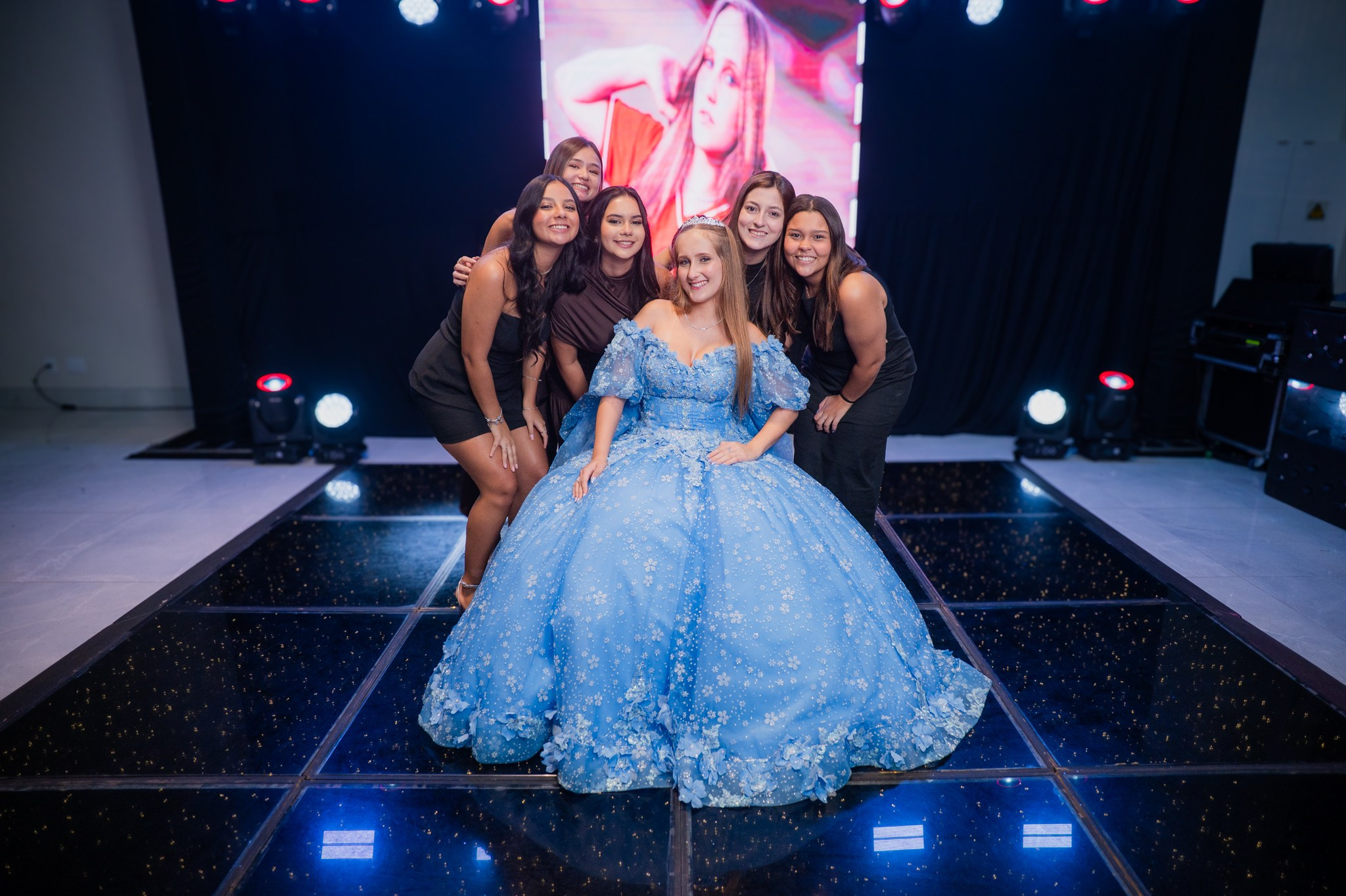 Lara — Hall Palace / Bauru SP. Robson Colaço